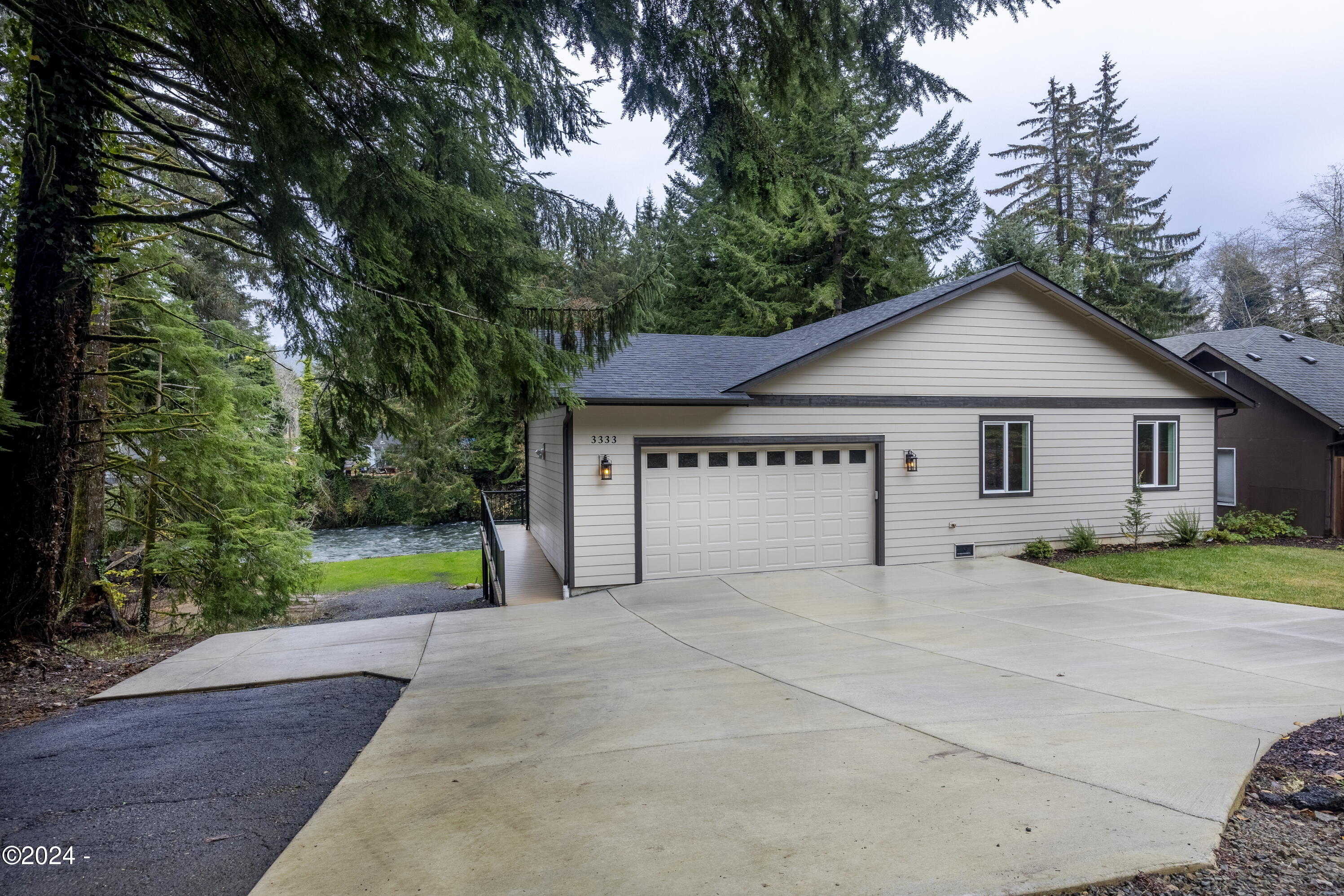 3333 Salmon River Highway