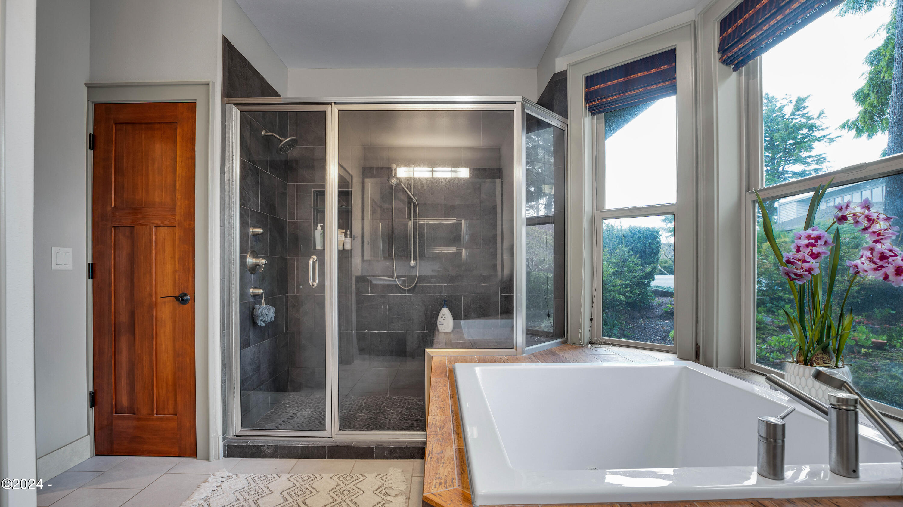 451 Summit View Lane