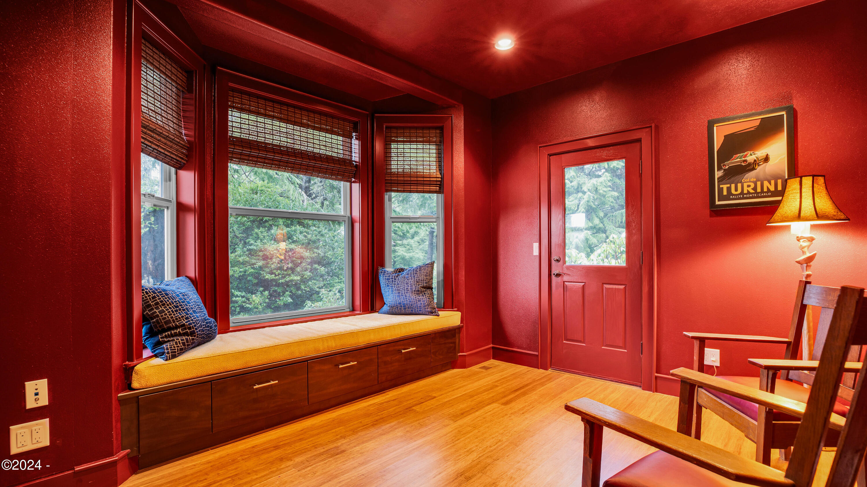 451 Summit View Lane