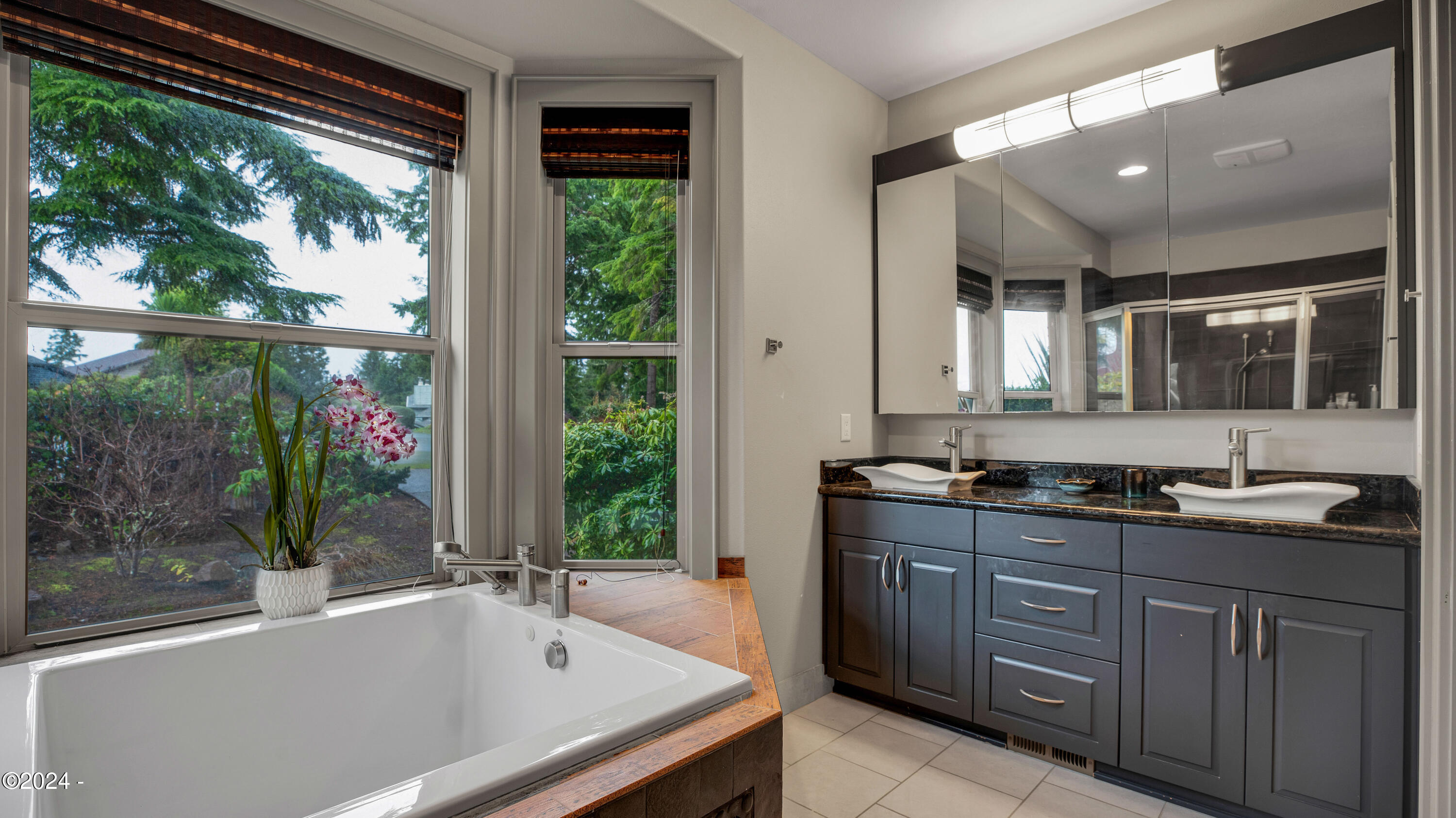 451 Summit View Lane