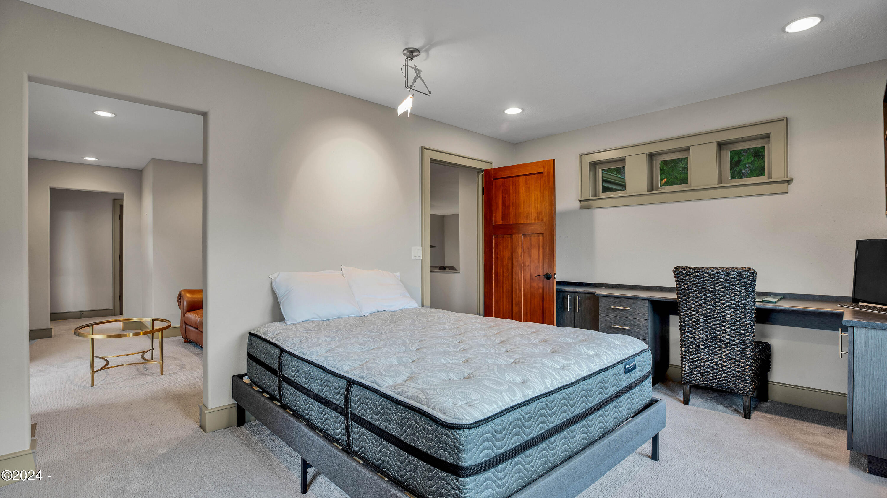 451 Summit View Lane