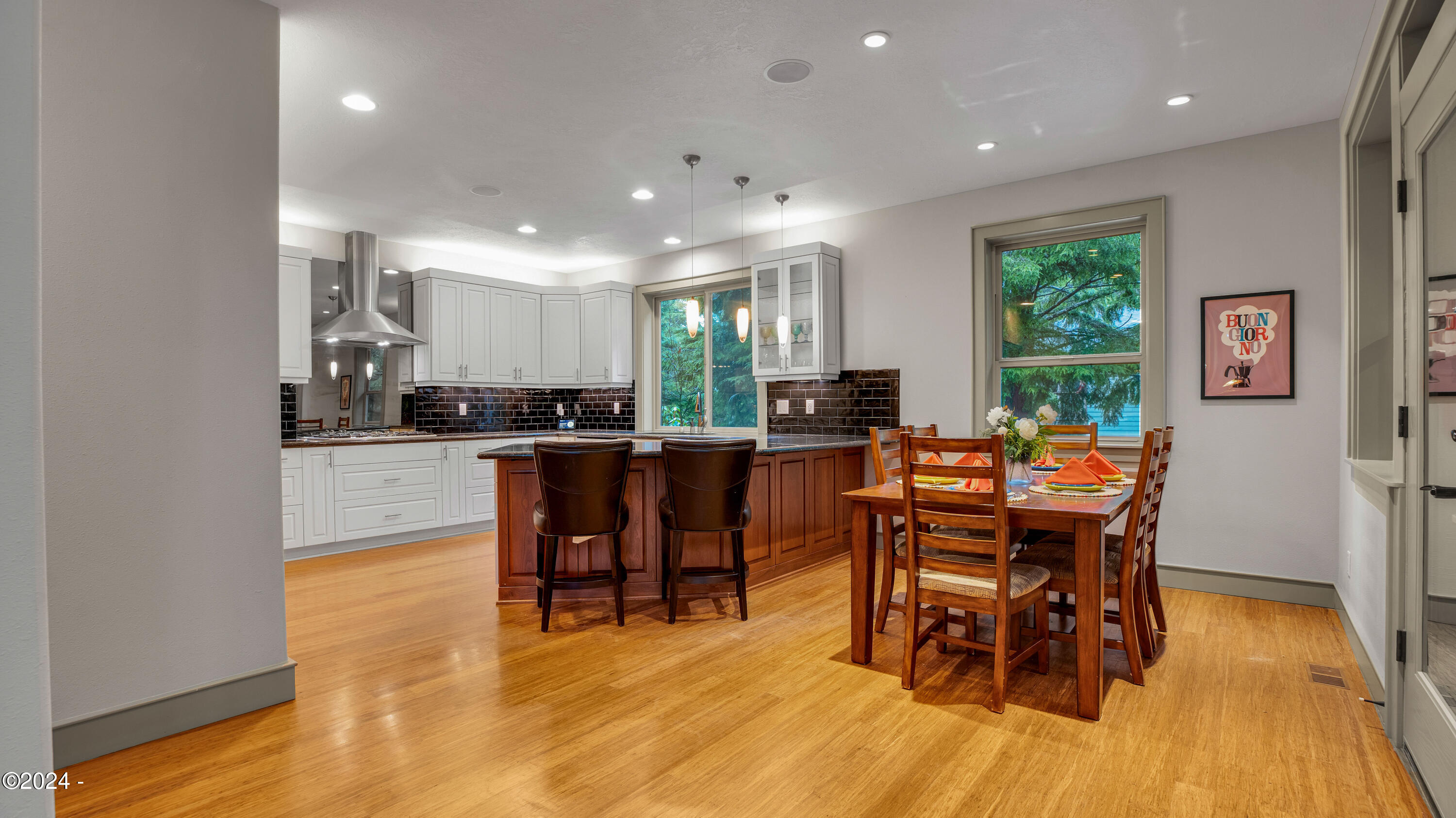 451 Summit View Lane