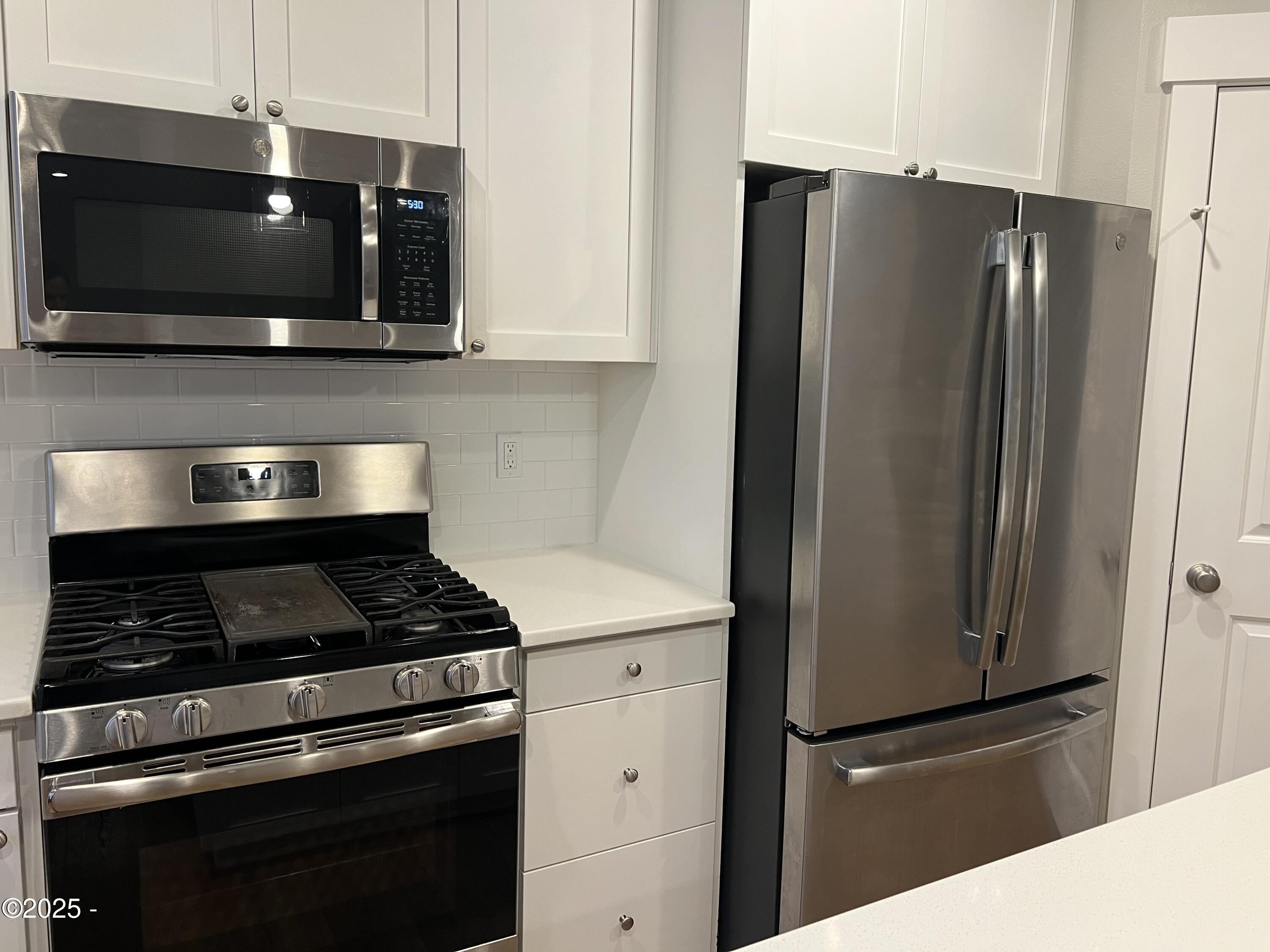 4678 NE Windward Place