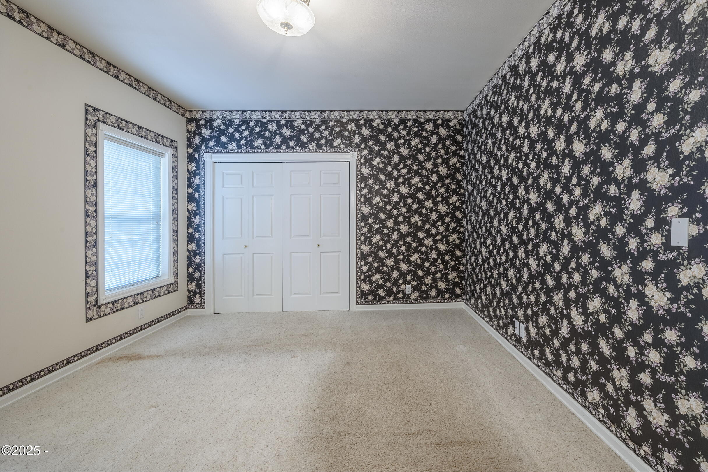 360 N Deerlane Drive