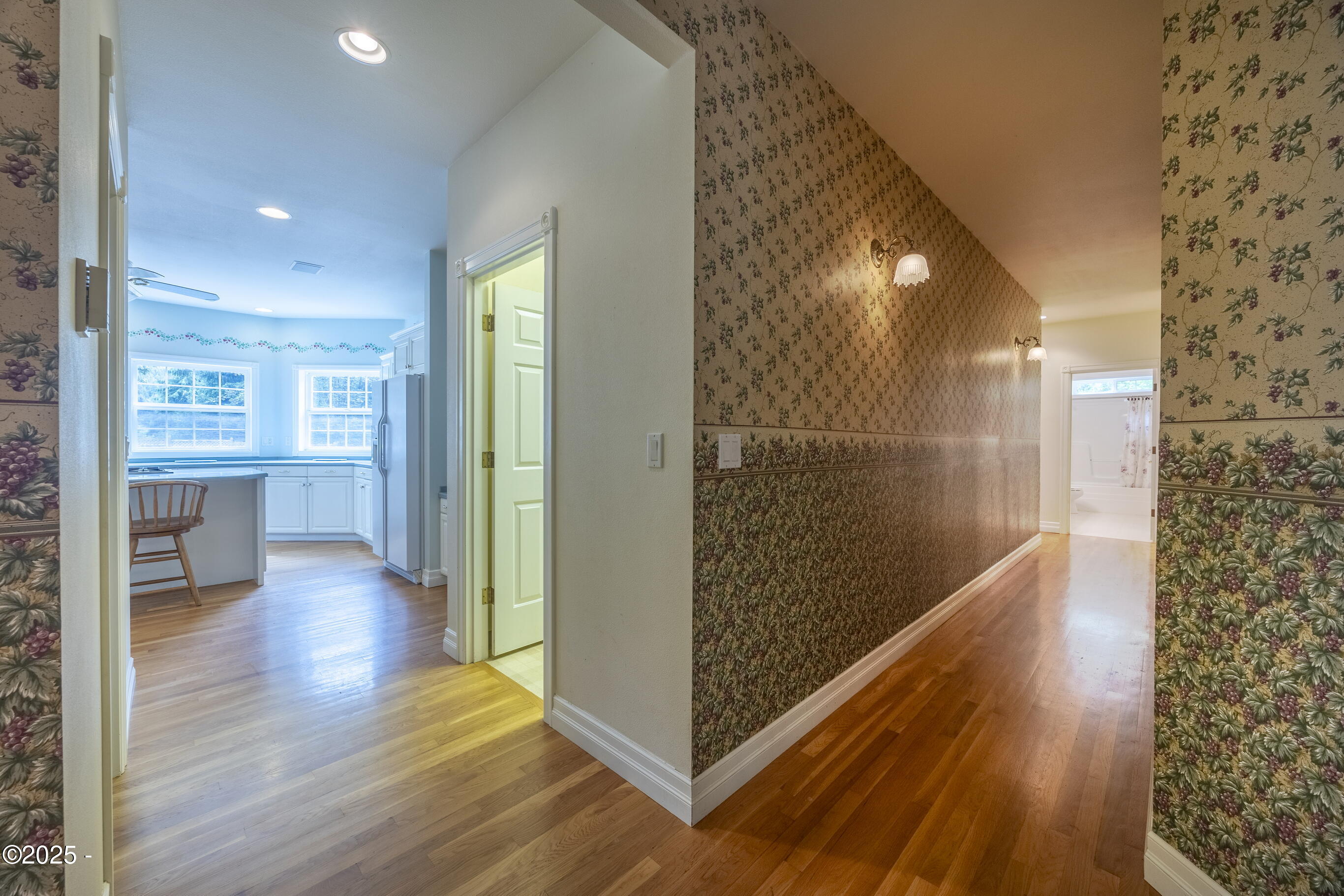 360 N Deerlane Drive