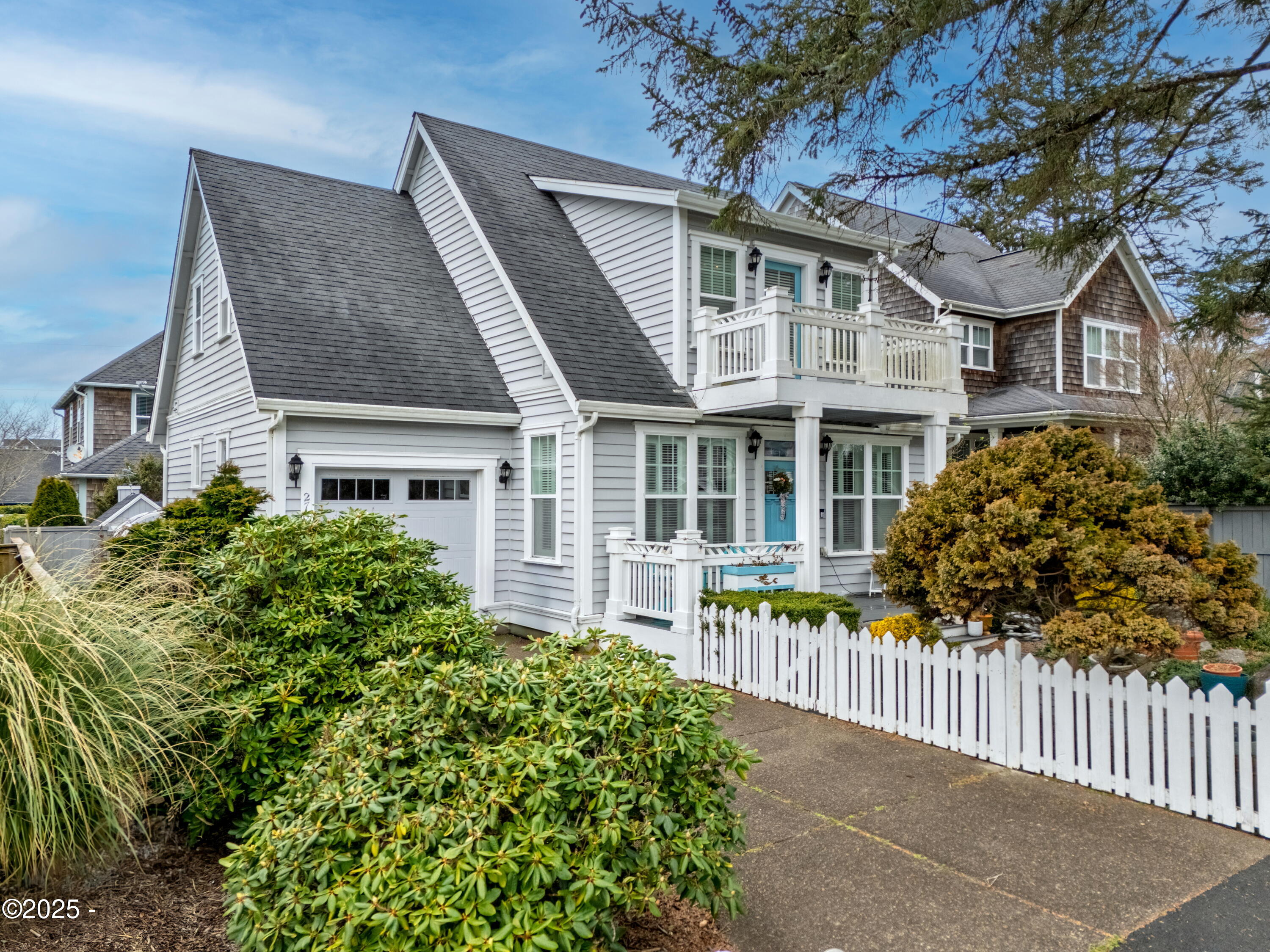 2753 SW Coast Avenue