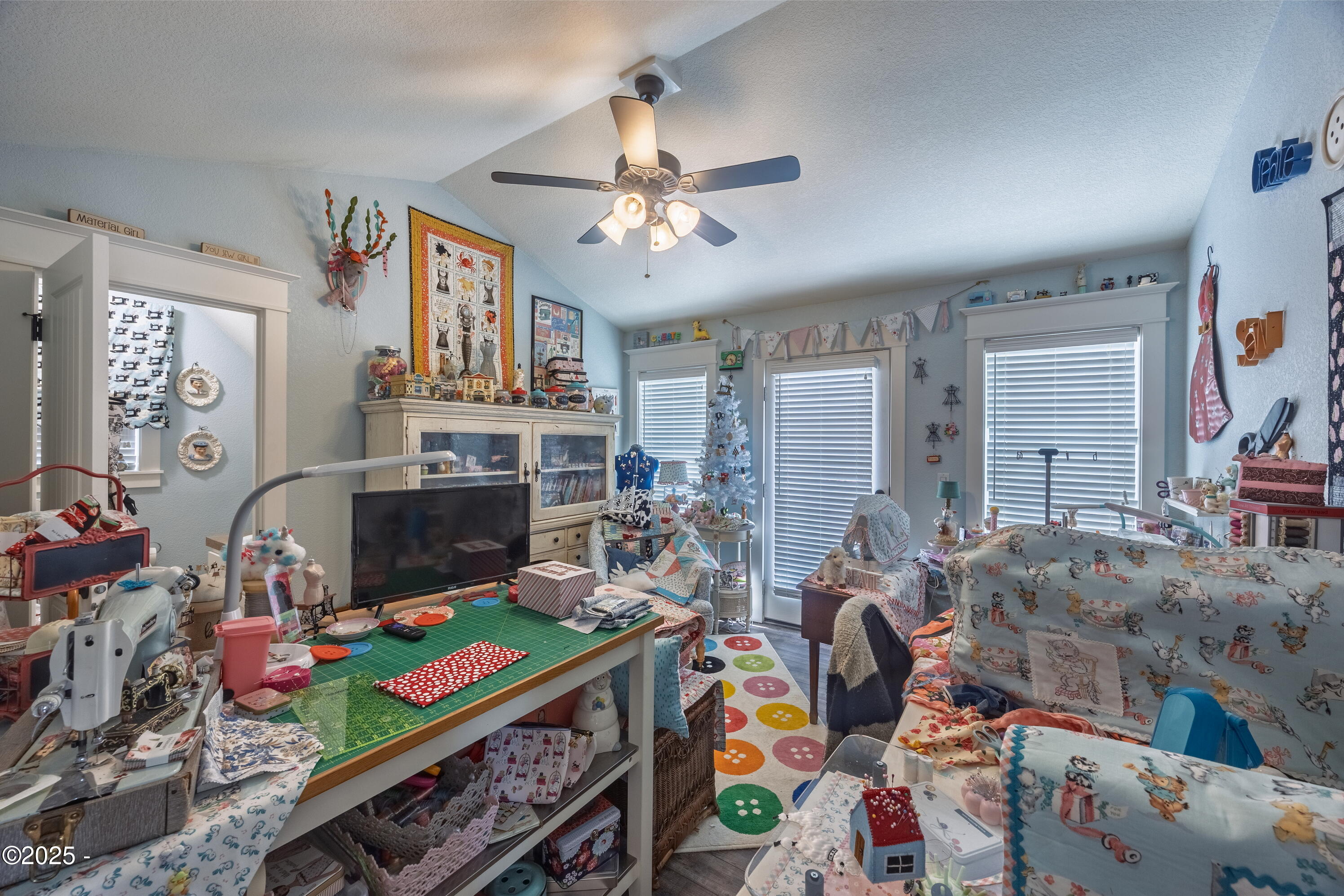 2753 SW Coast Avenue