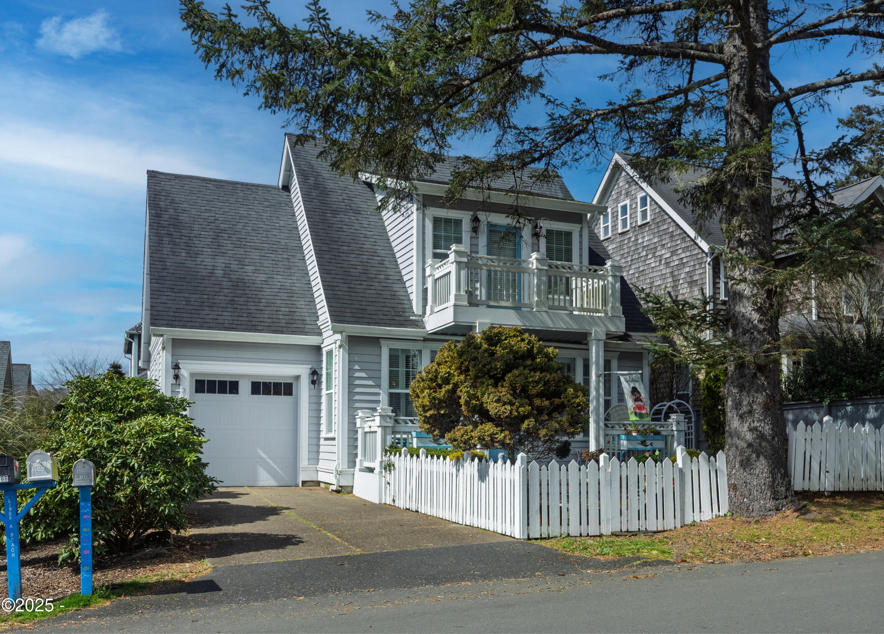 2753 SW Coast Avenue