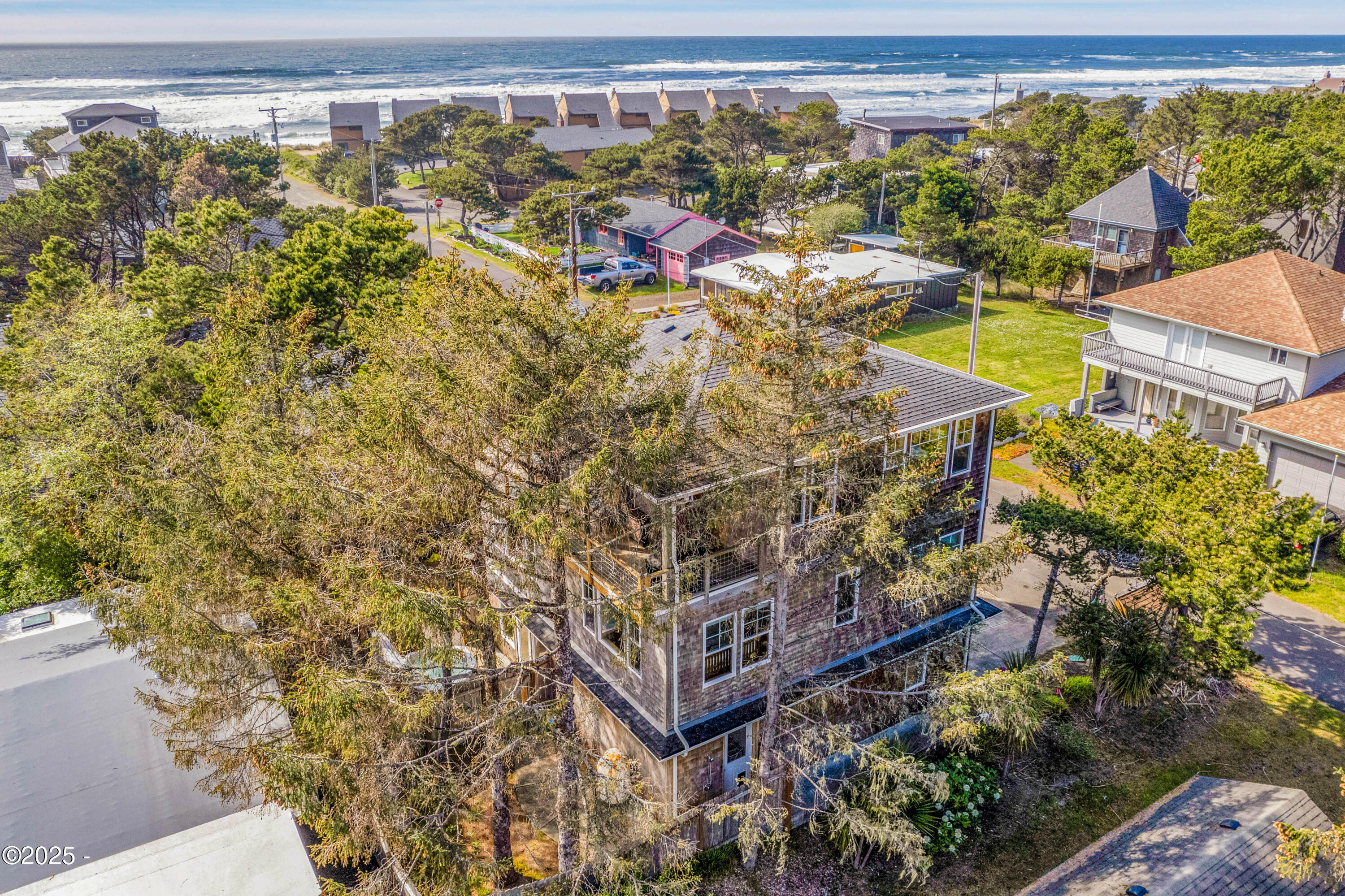 4365 Sheridan Avenue