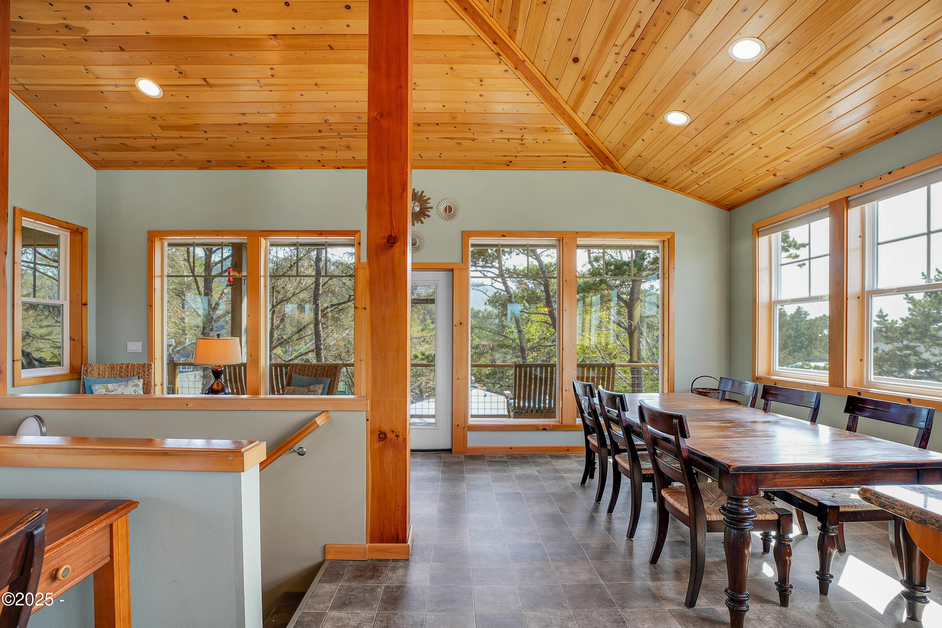 4365 Sheridan Avenue