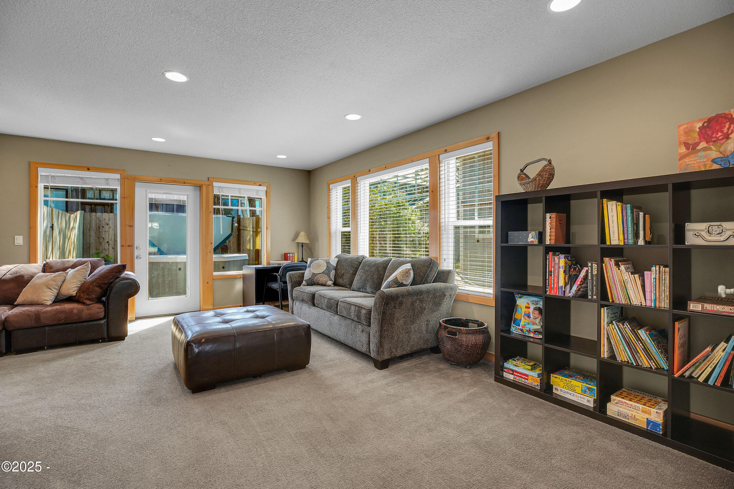 4365 Sheridan Avenue