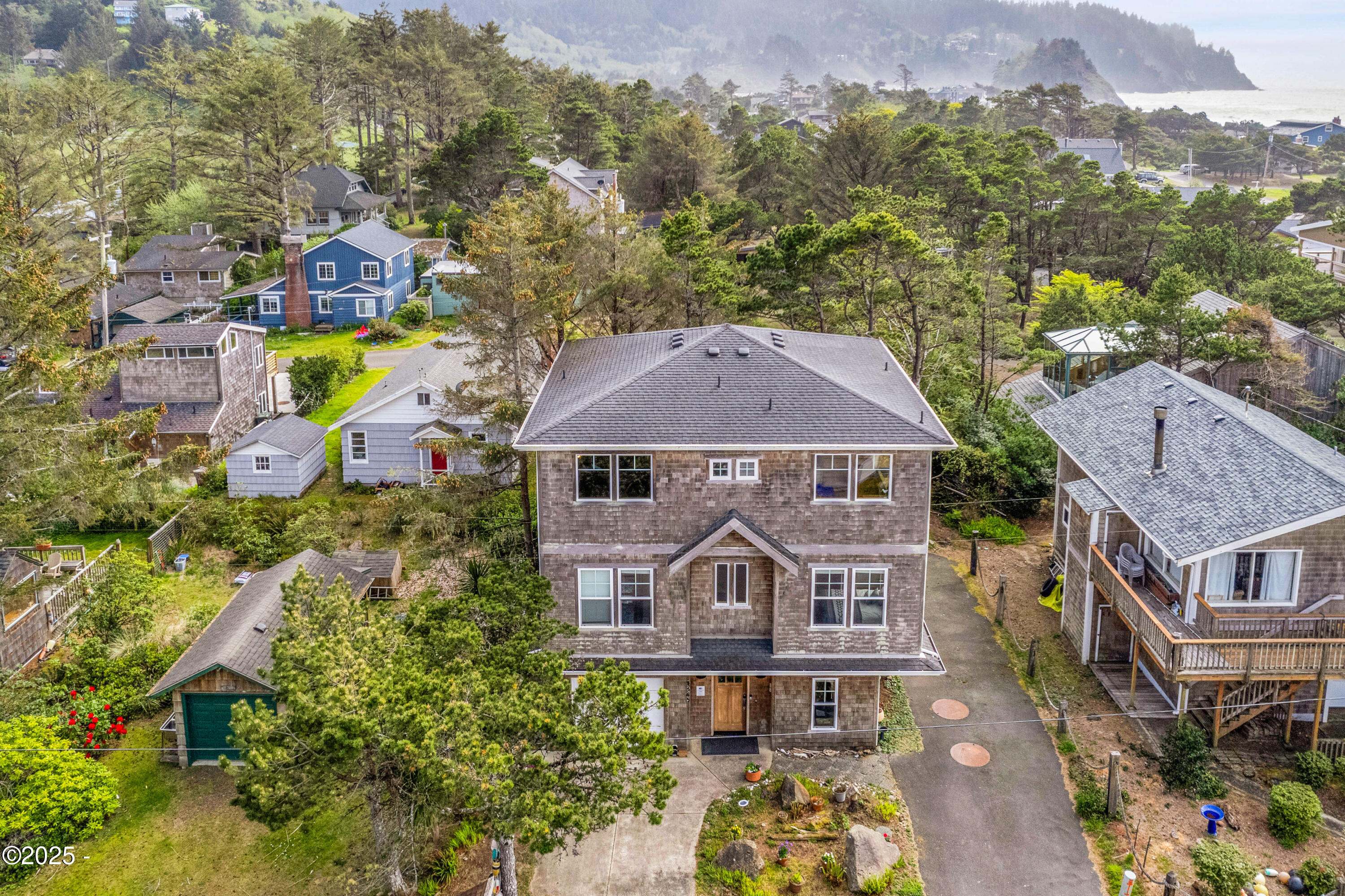 4365 Sheridan Avenue