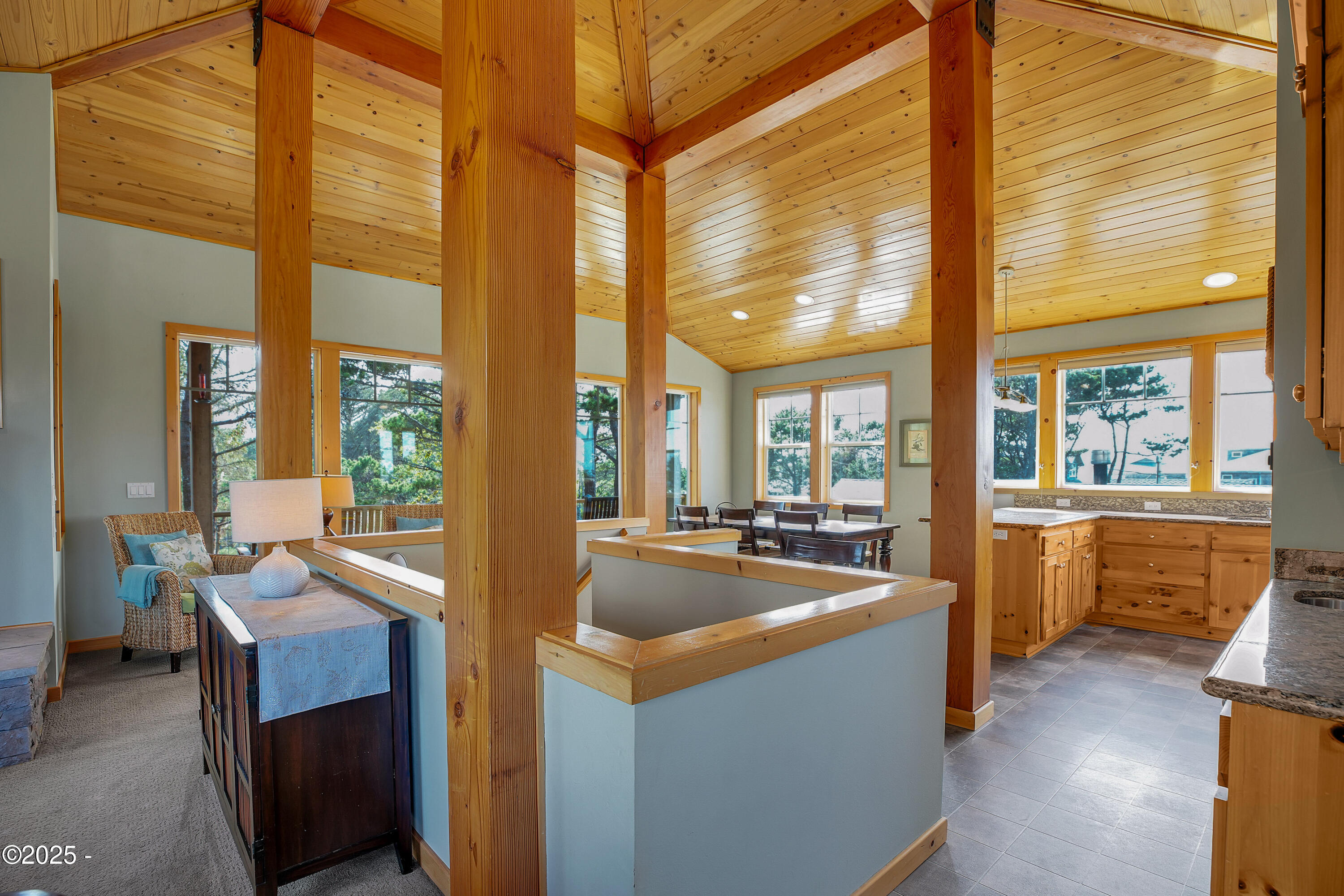 4365 Sheridan Avenue