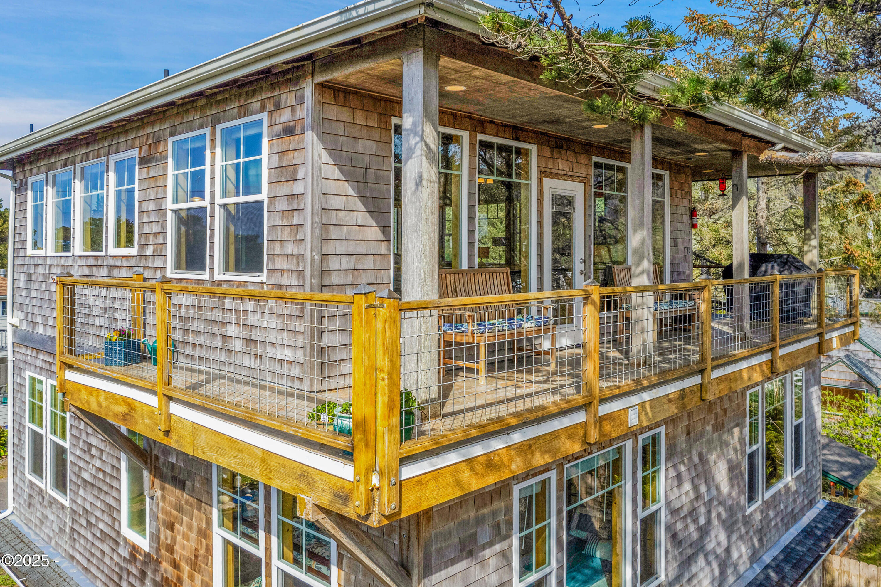 4365 Sheridan Avenue