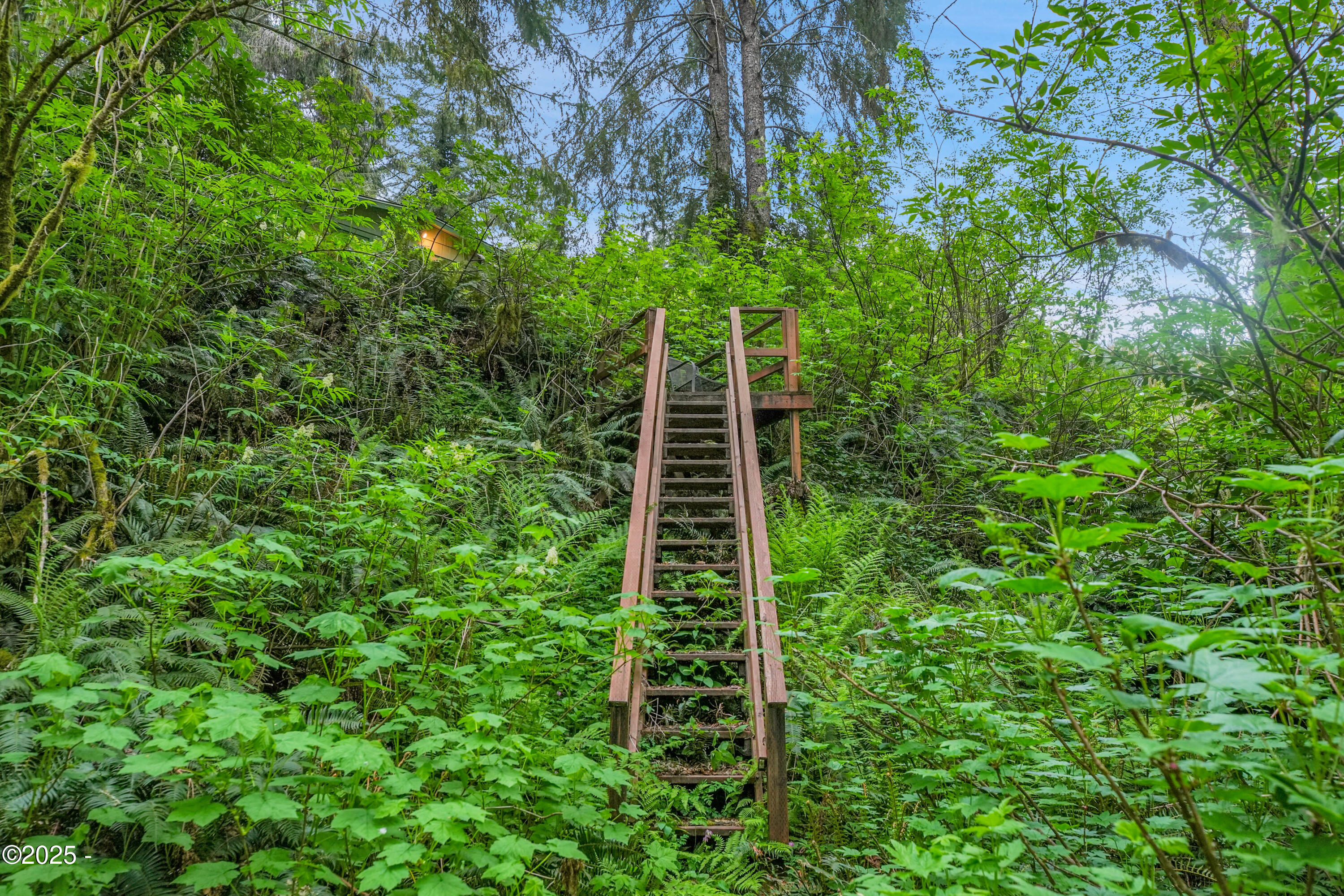 230 N New Bridge Road