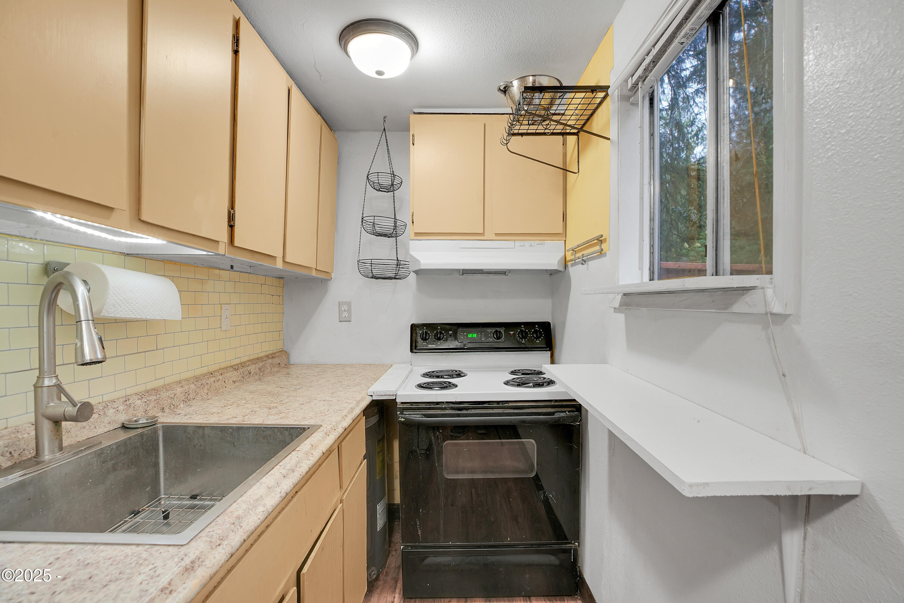 230 N New Bridge Road