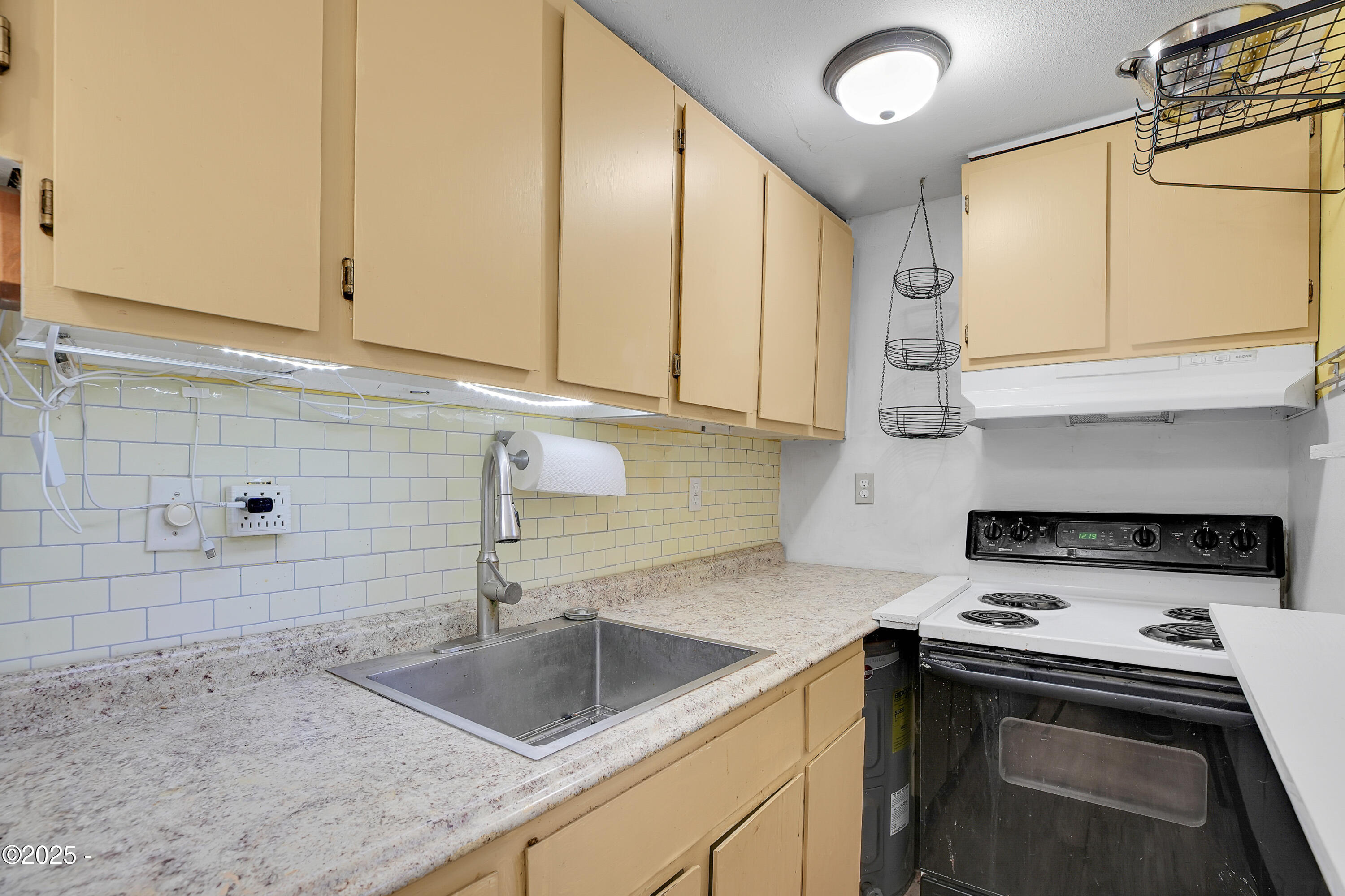 230 N New Bridge Road