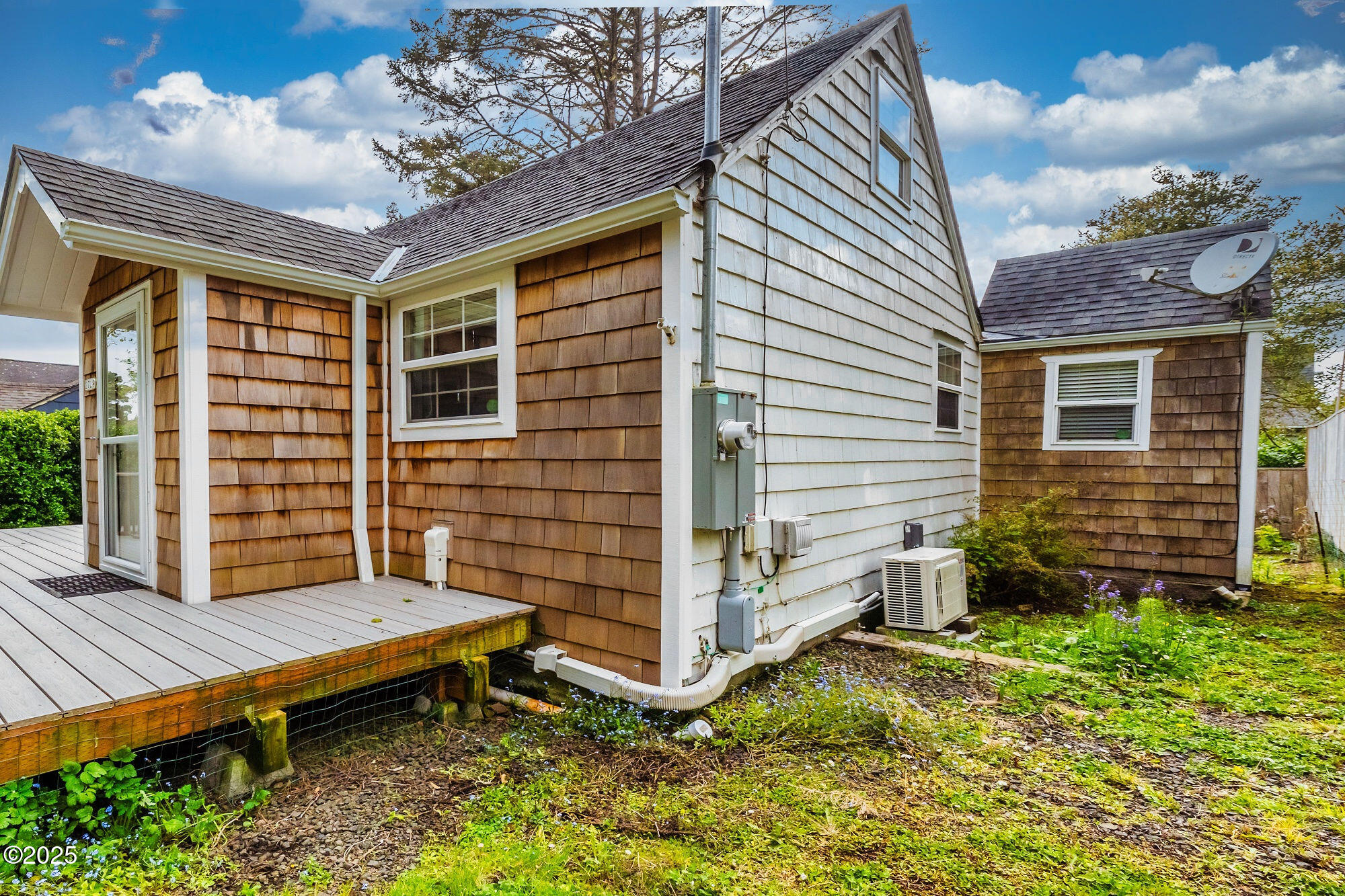 2729 SW Coast Avenue