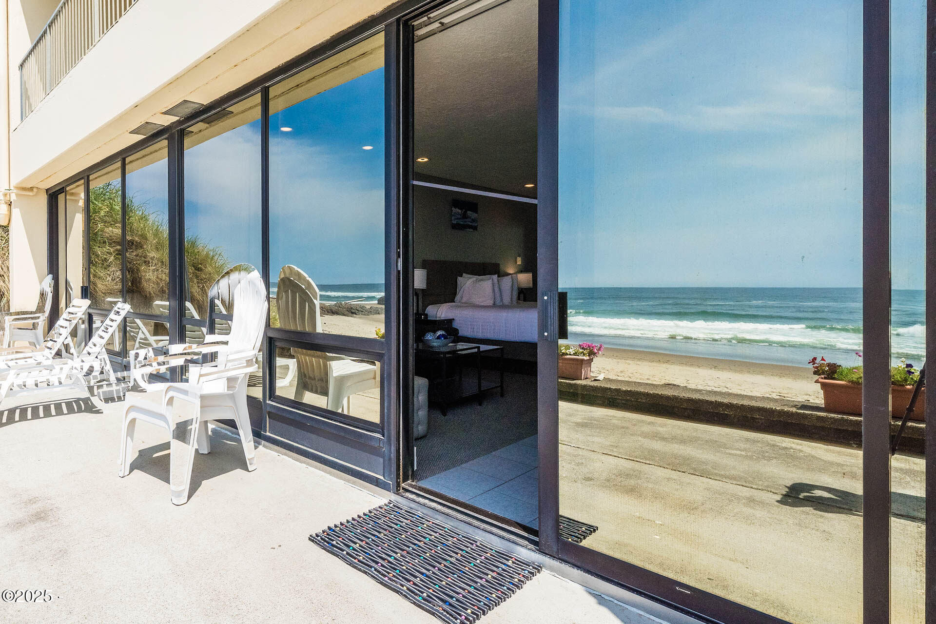 4009 SW Highway 101, 140