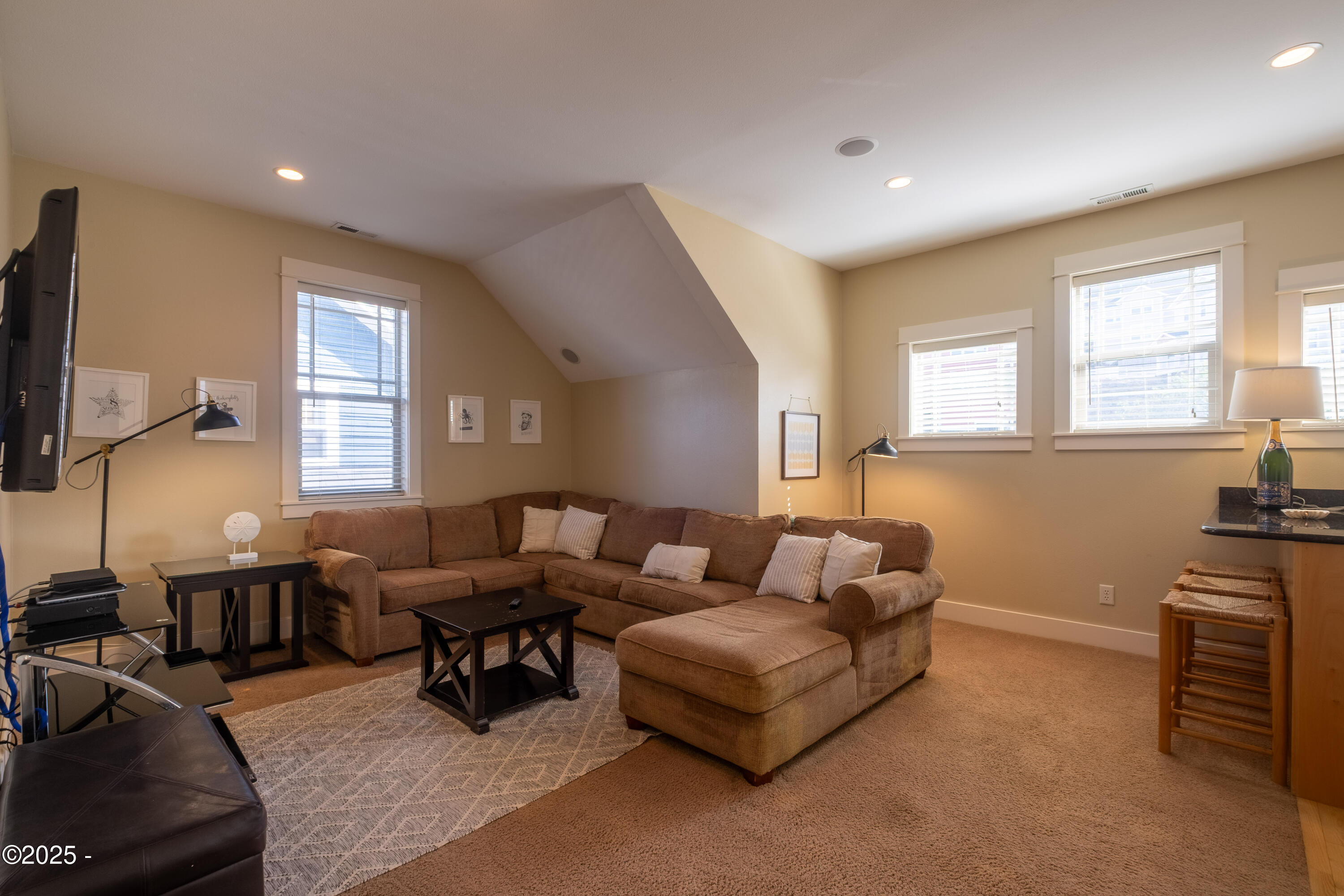 2591 SW Barnacle Avenue