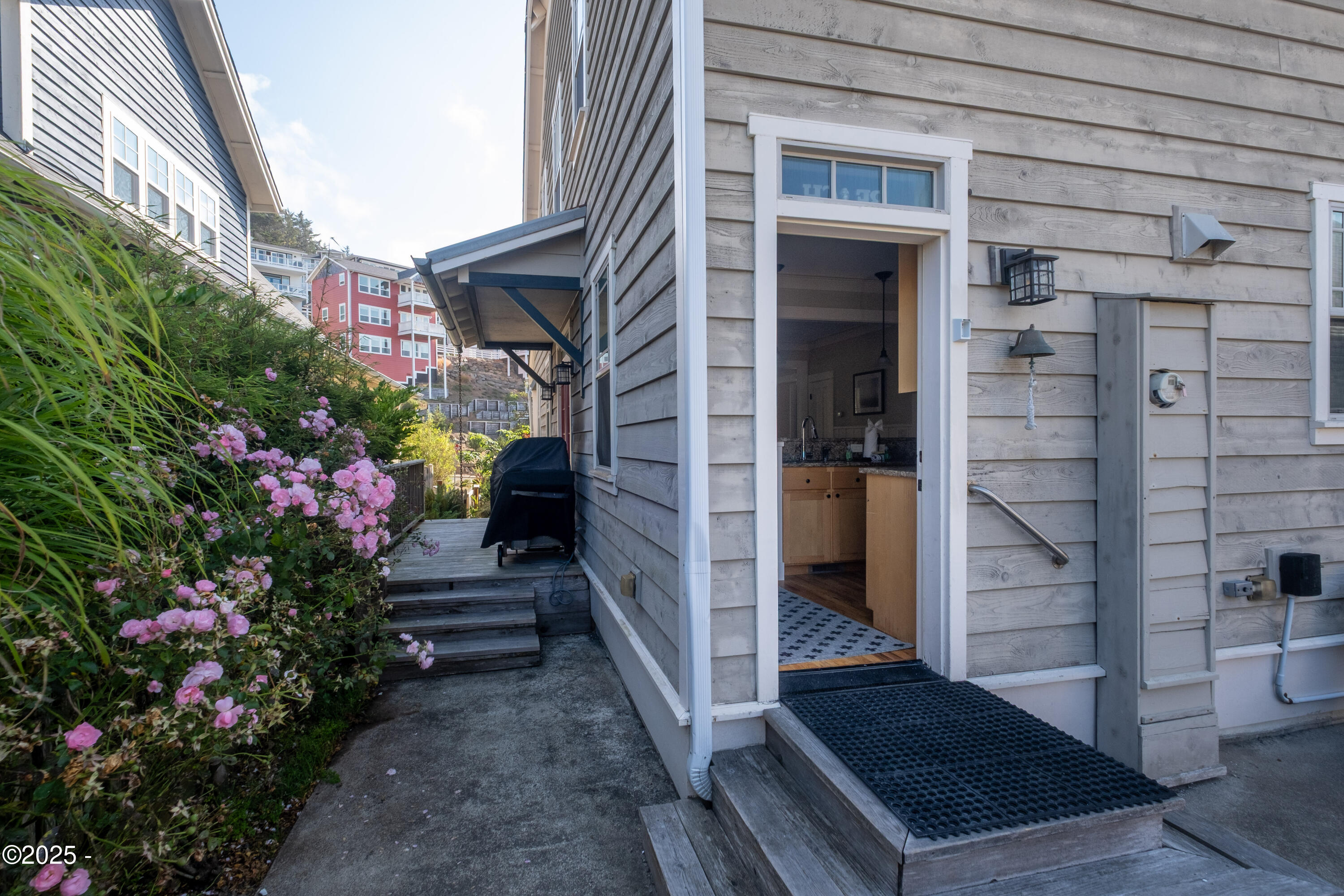 2591 SW Barnacle Avenue