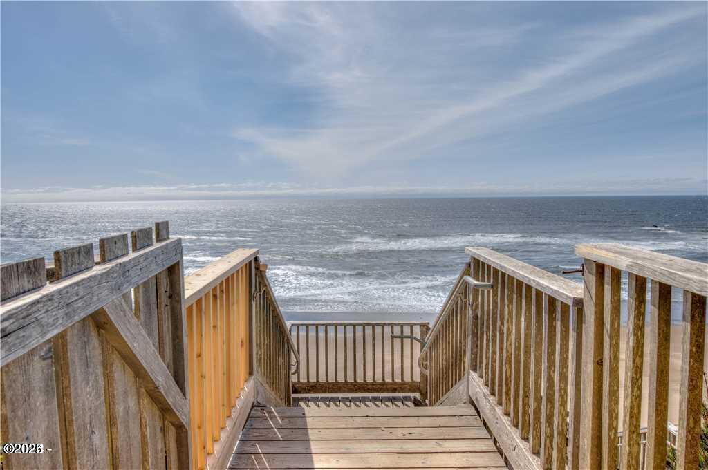 2591 SW Barnacle Avenue