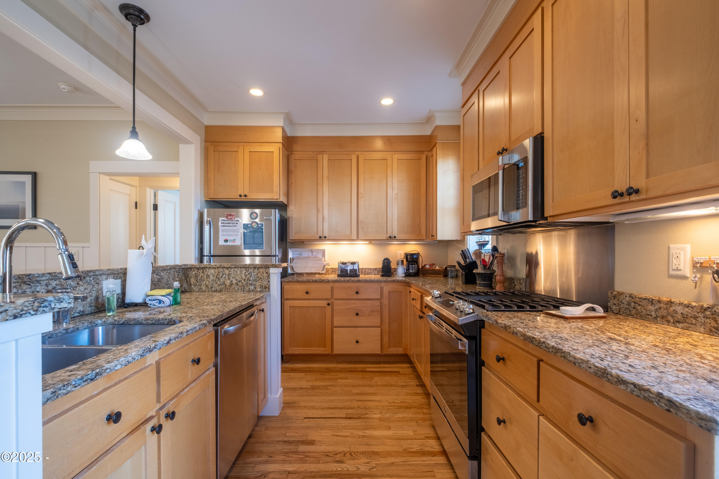 2591 SW Barnacle Avenue