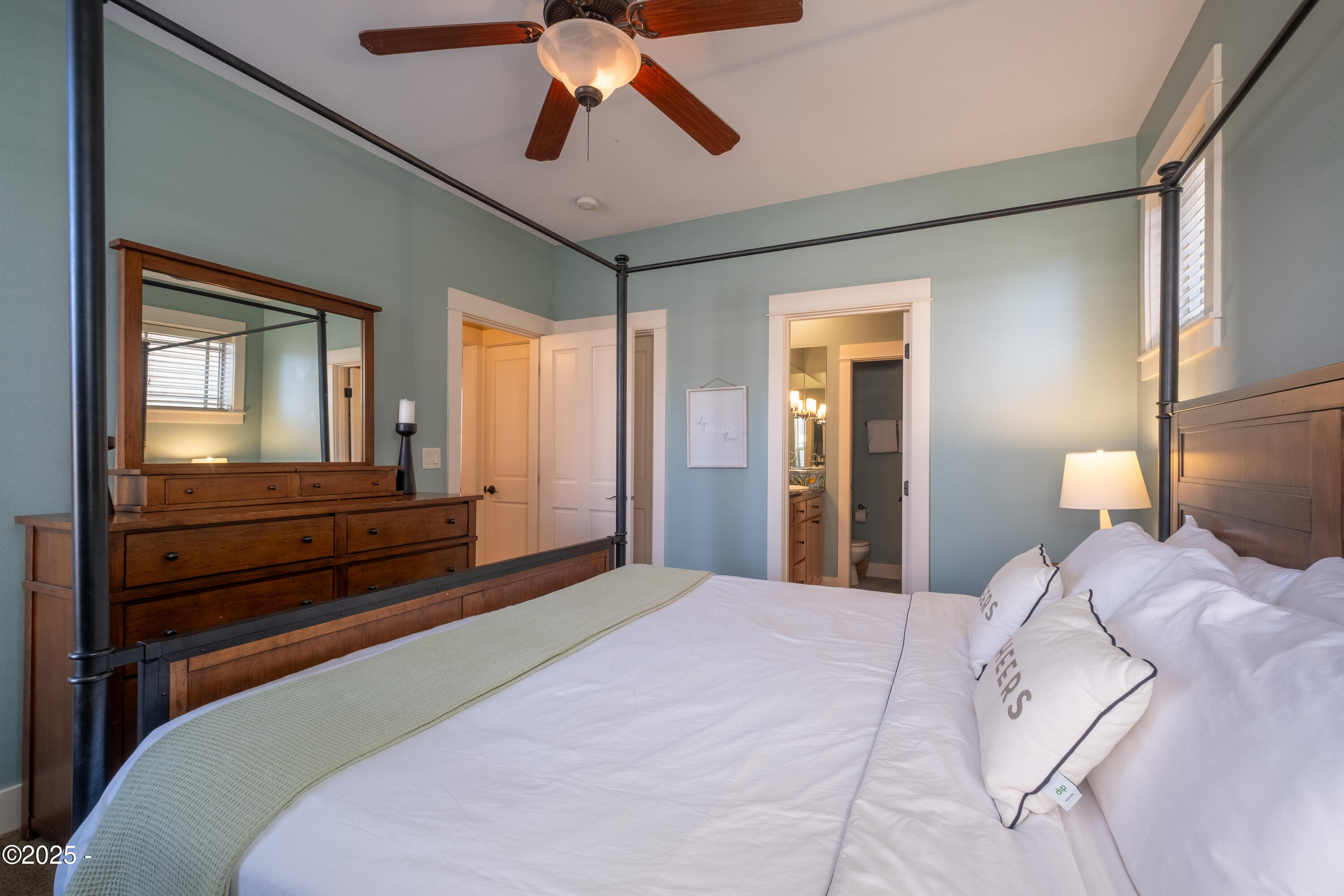 2591 SW Barnacle Avenue