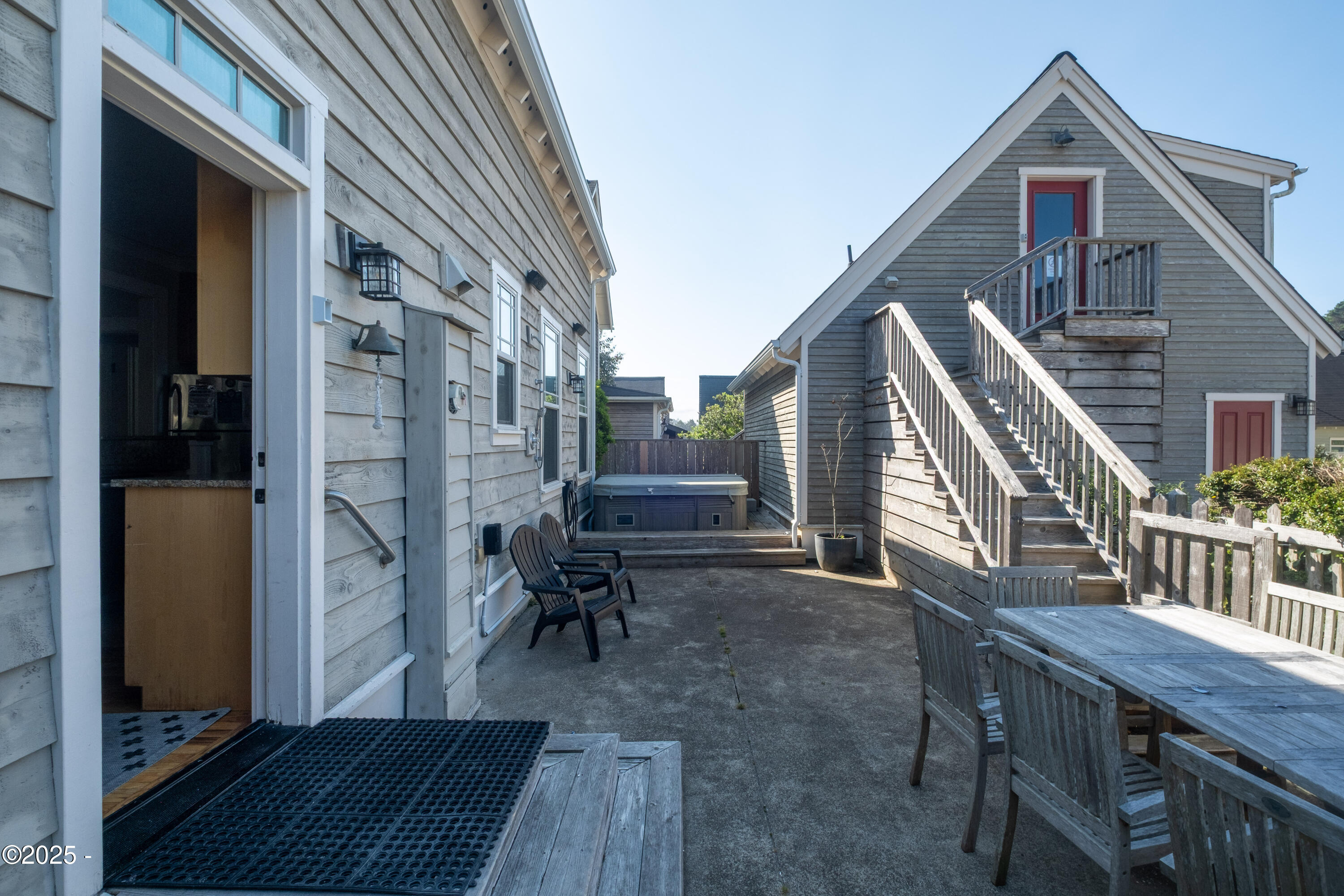 2591 SW Barnacle Avenue