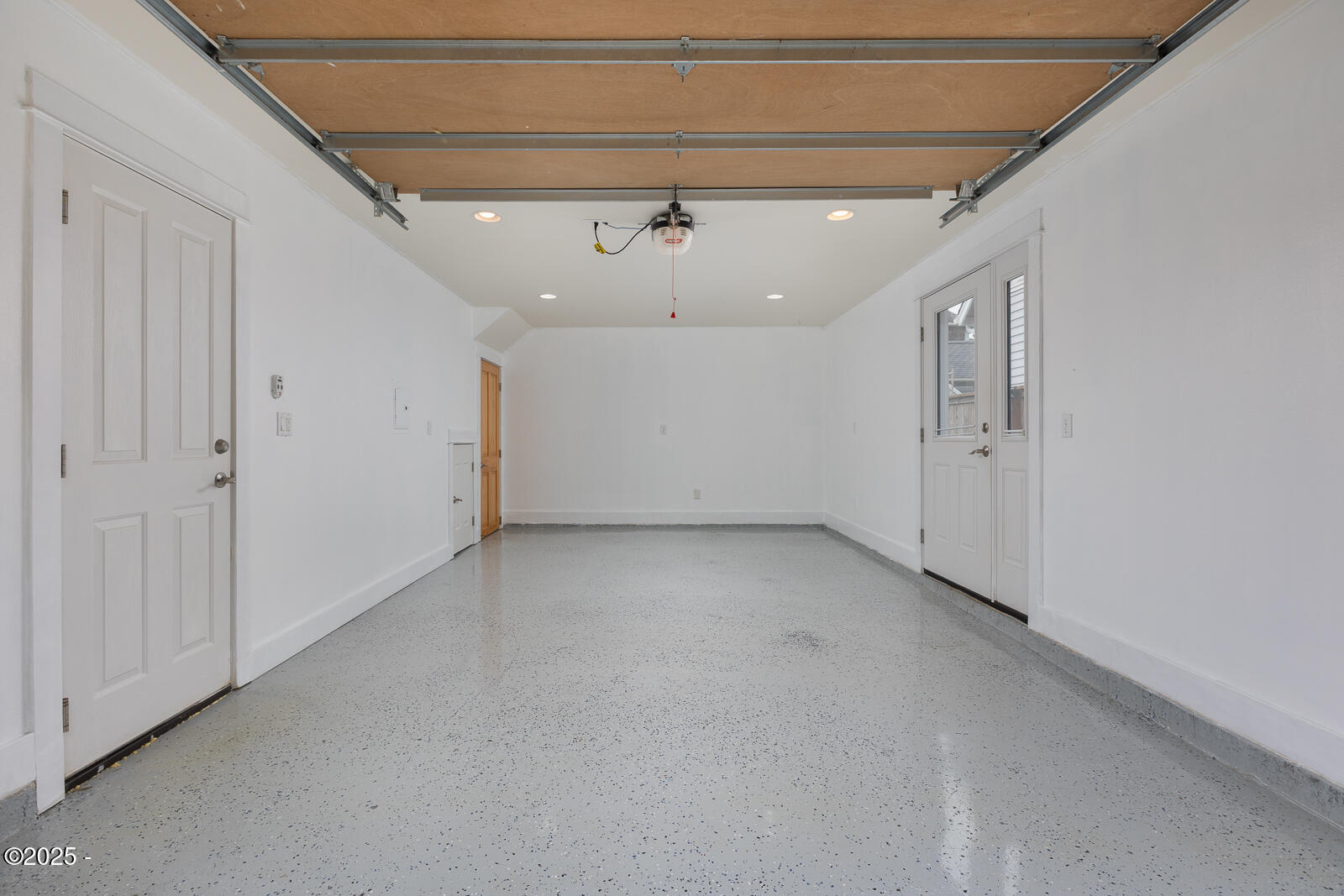 2781 SW Coast Avenue