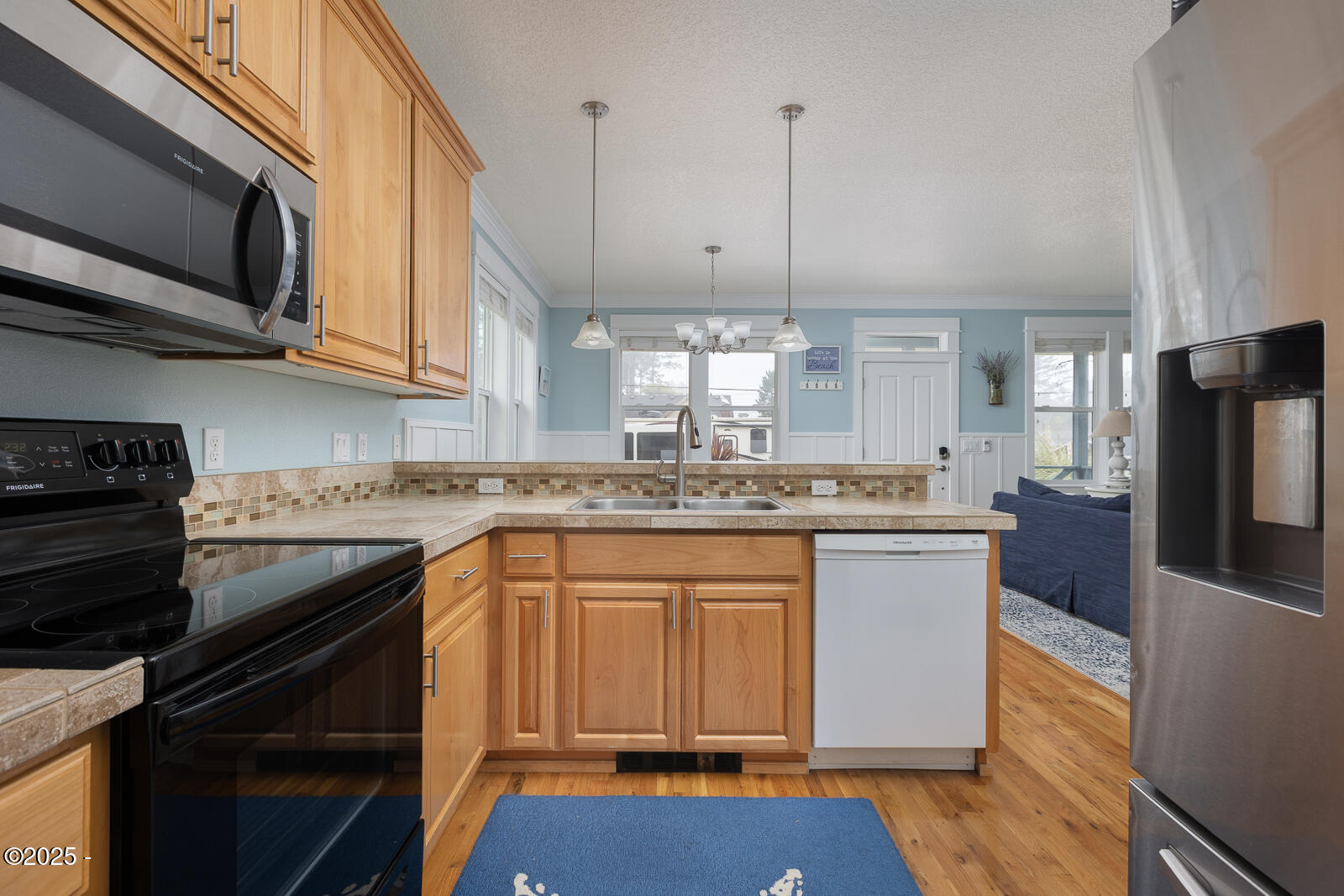 2781 SW Coast Avenue