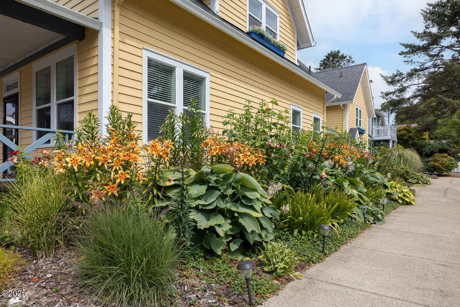 2781 SW Coast Avenue