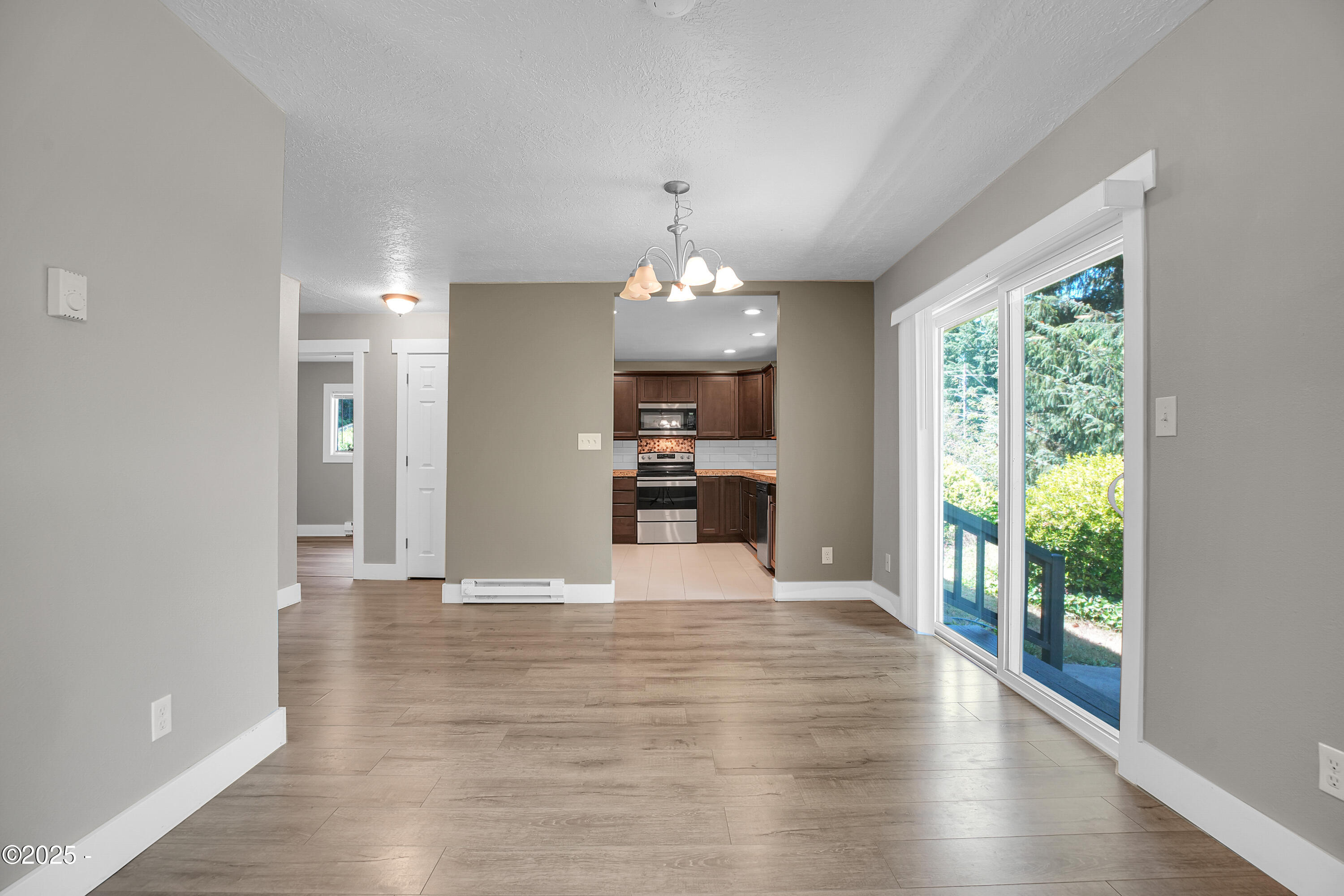 360 NE Edgecliff Drive