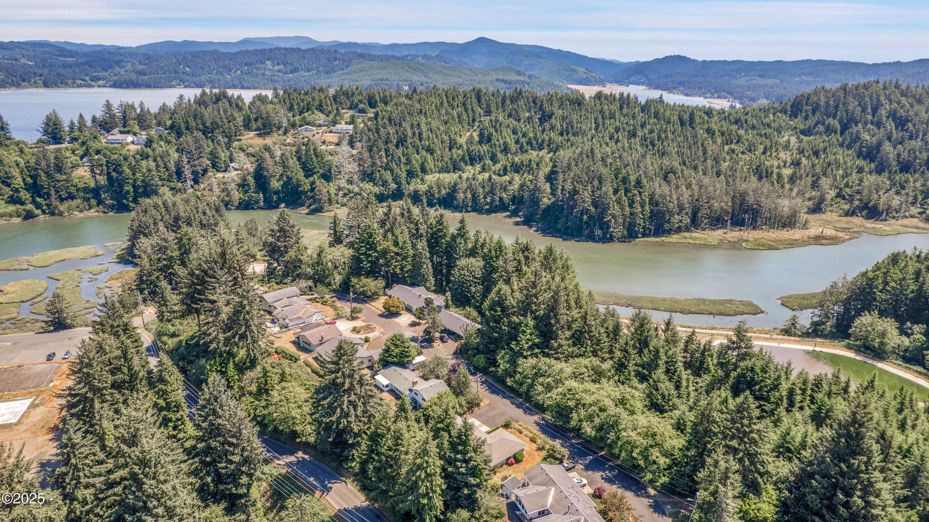 360 NE Edgecliff Drive