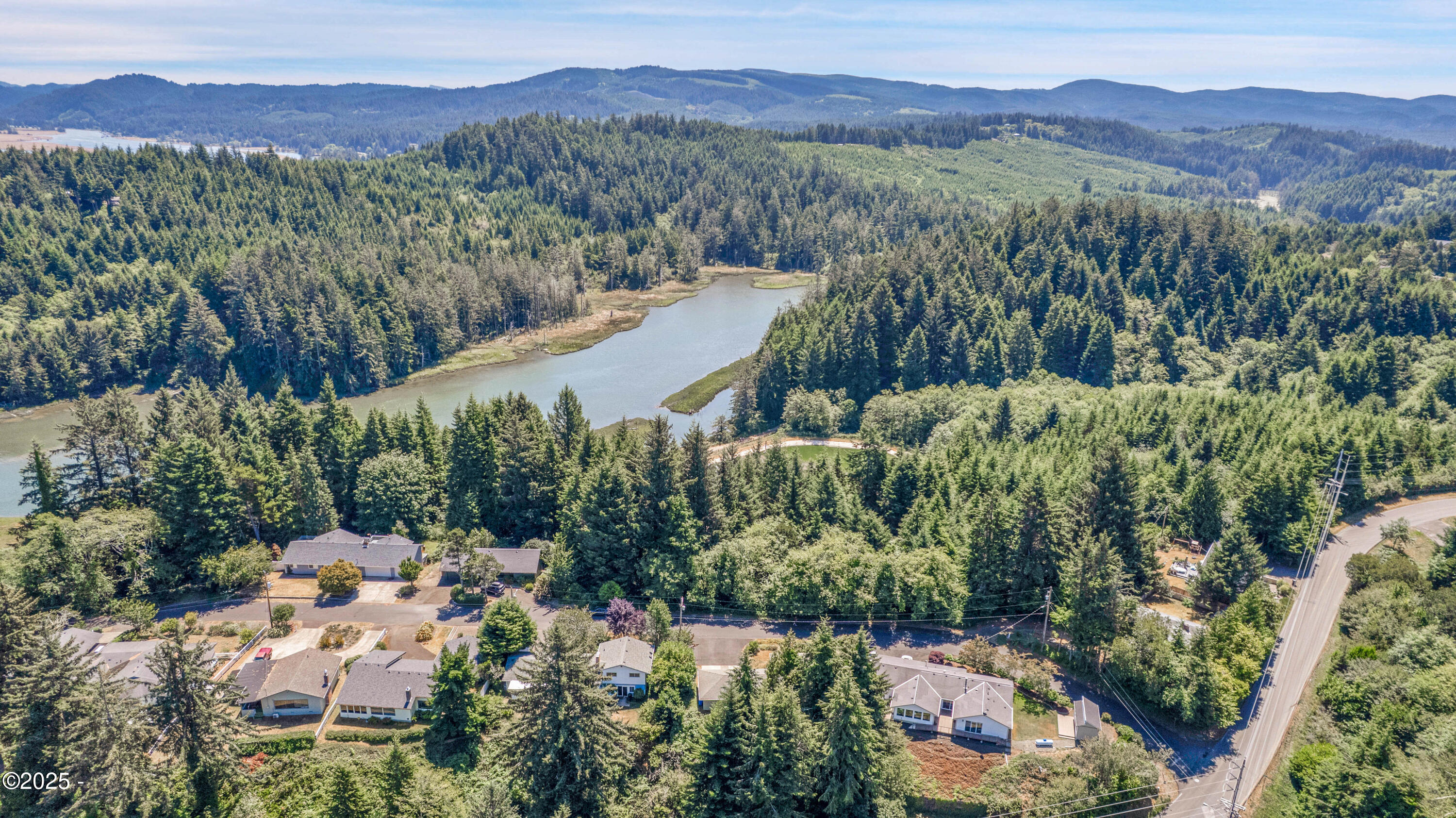 360 NE Edgecliff Drive