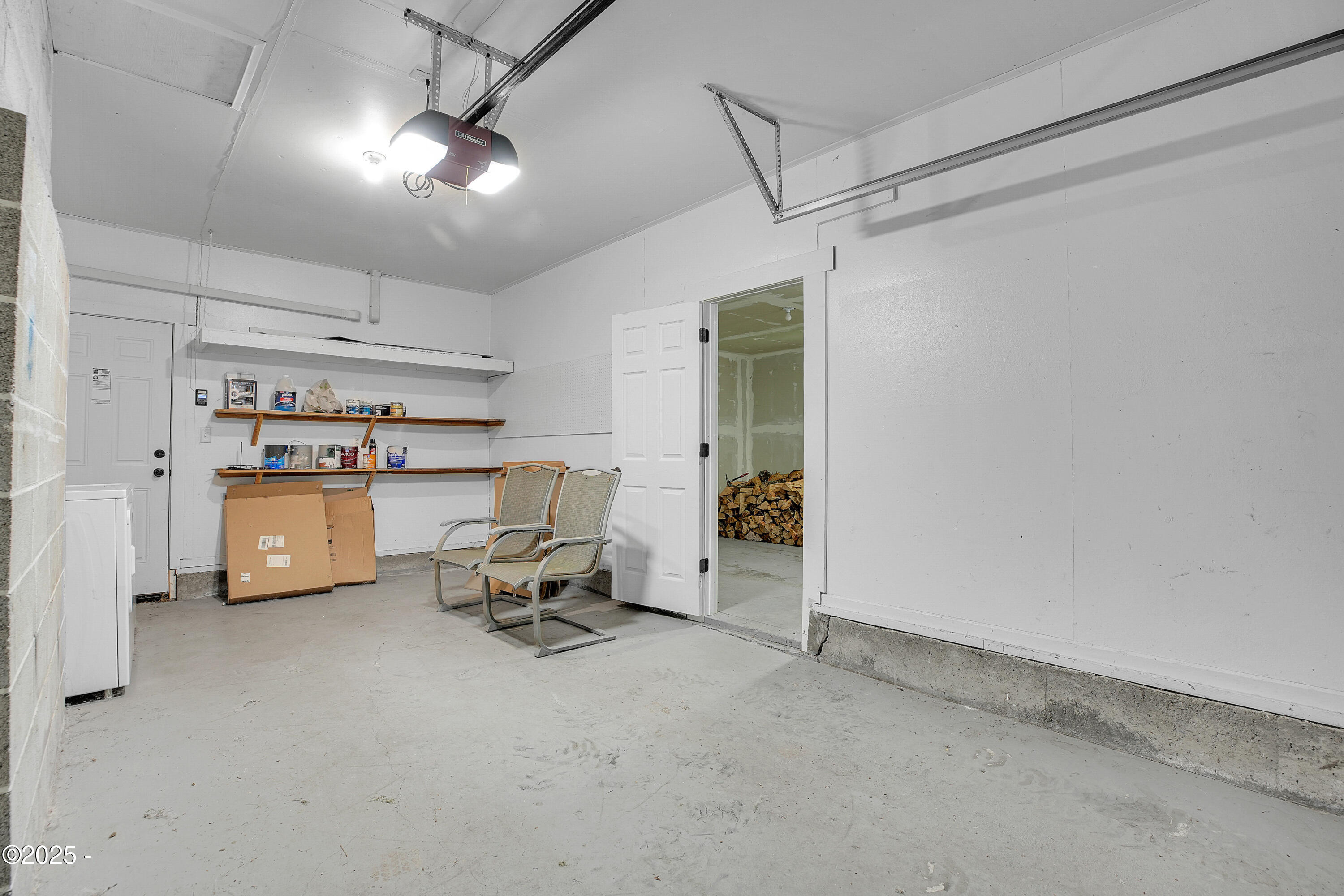 360 NE Edgecliff Drive