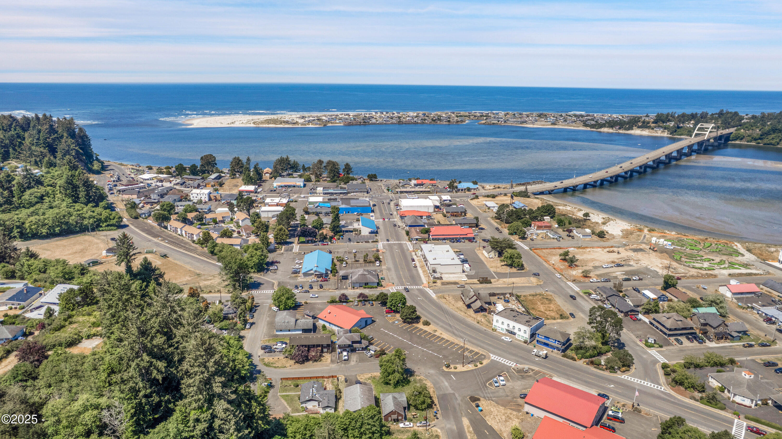 360 NE Edgecliff Drive