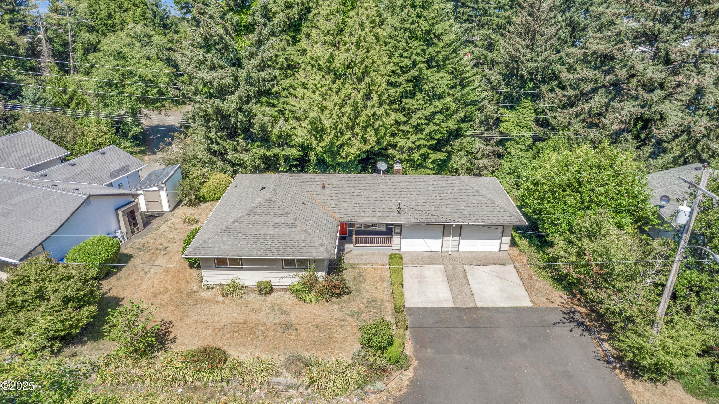 360 NE Edgecliff Drive