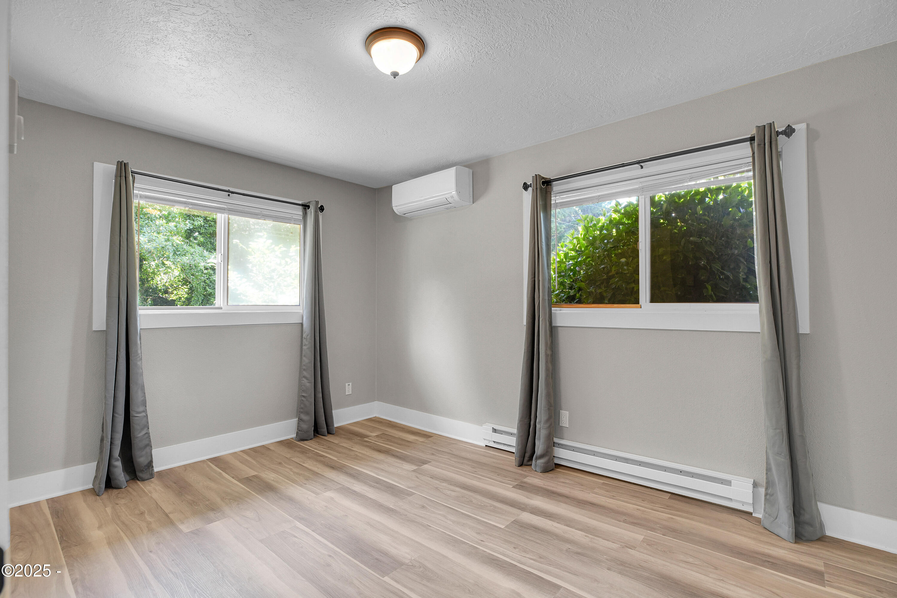 360 NE Edgecliff Drive