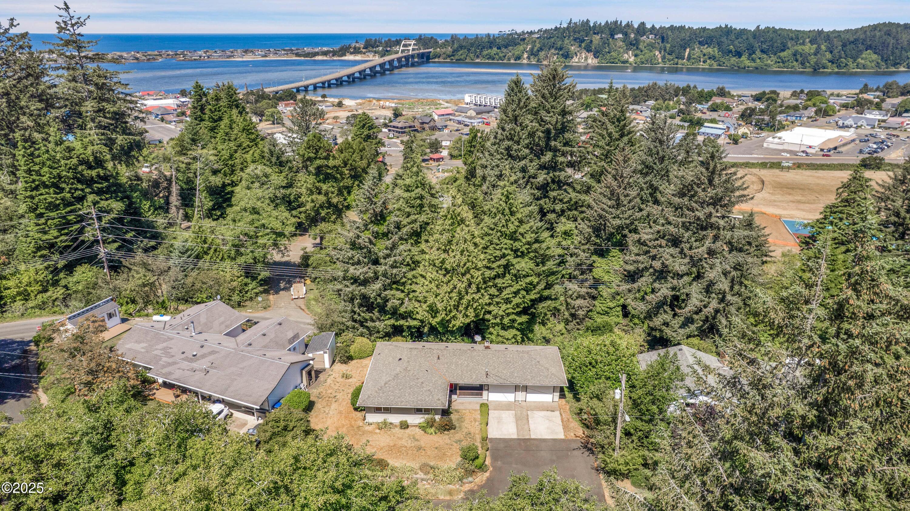 360 NE Edgecliff Drive