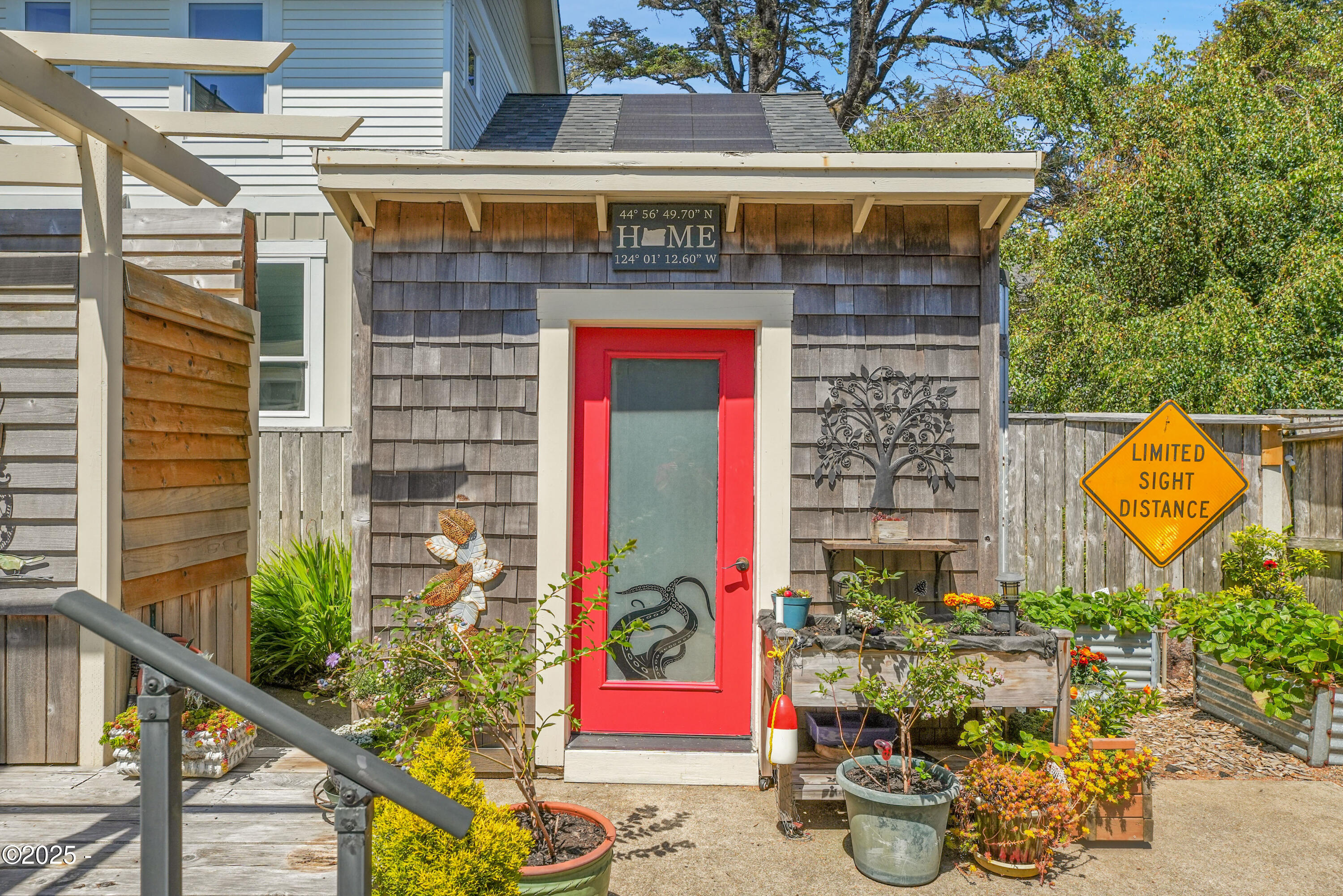 2746 SW Beach Avenue