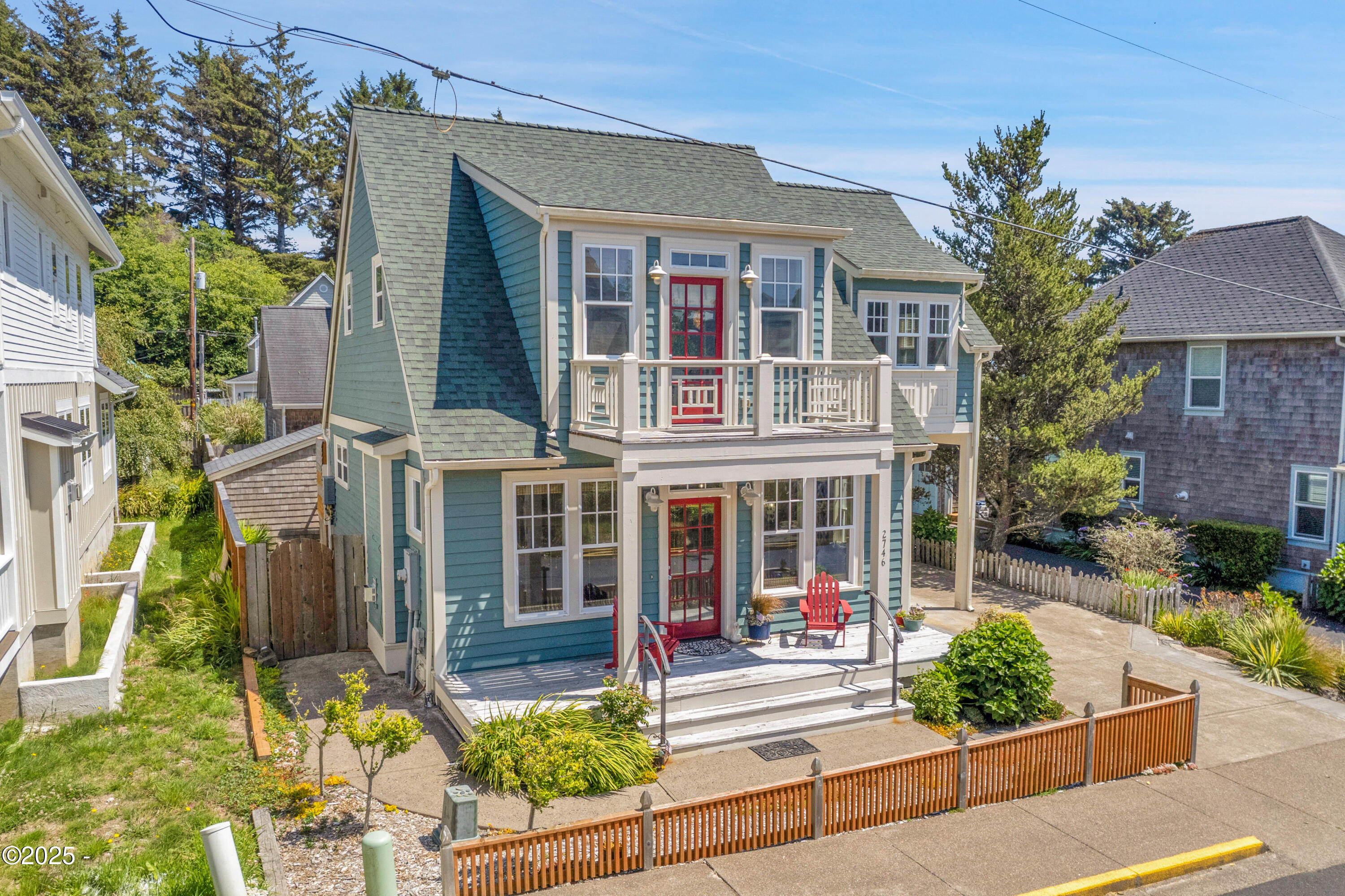 2746 SW Beach Avenue