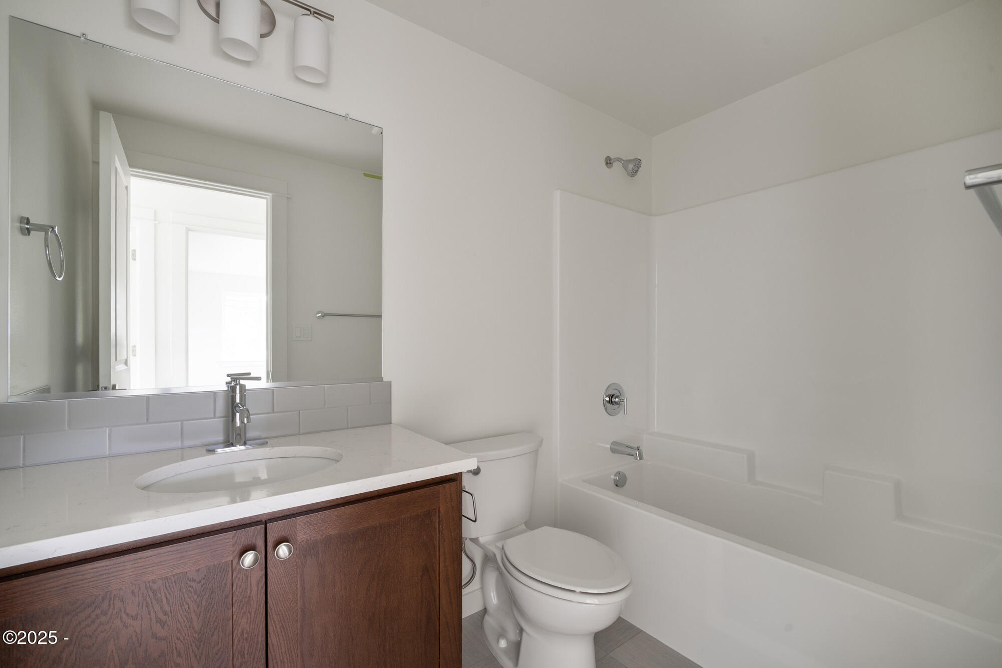 15 SW Johnson Street