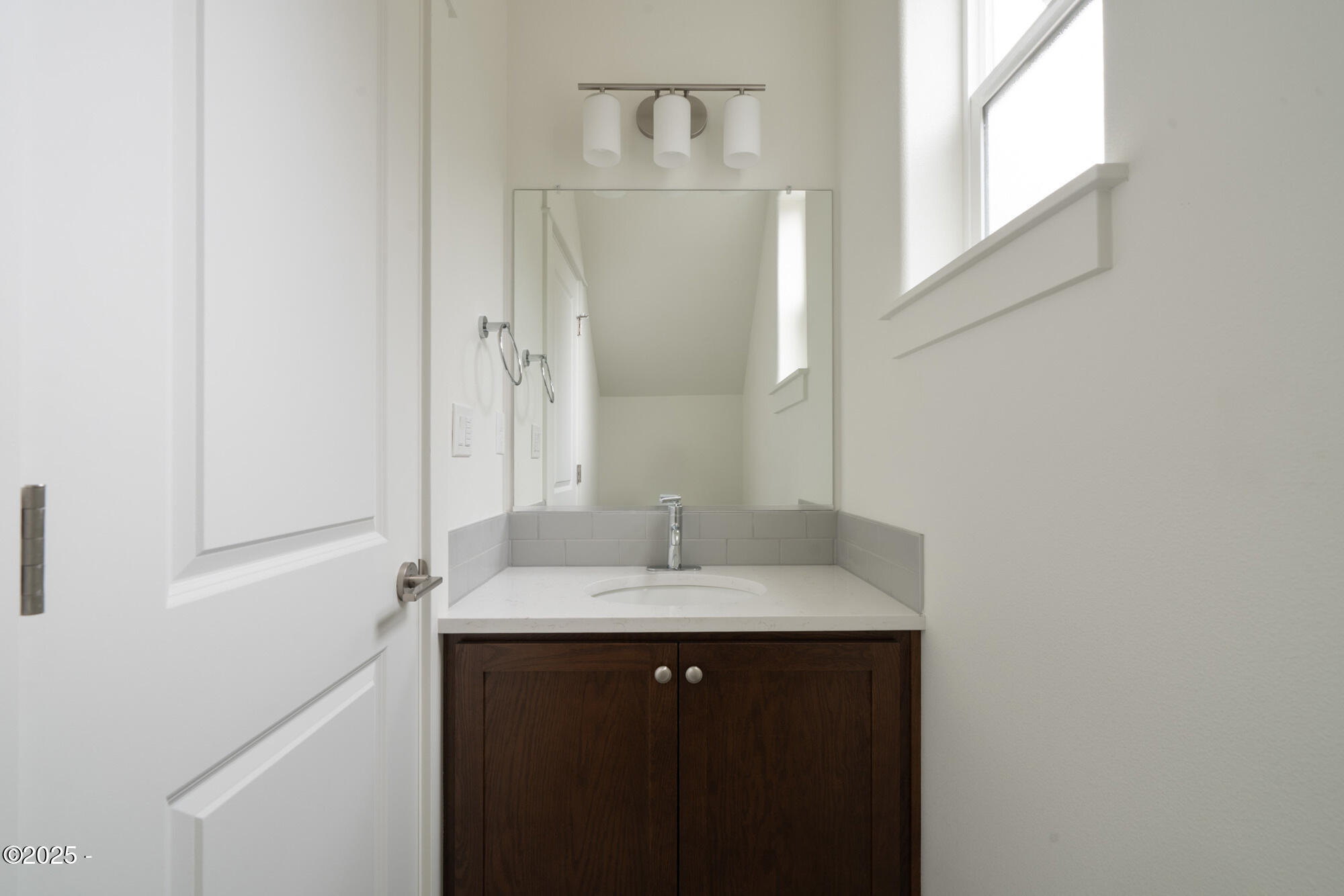 15 SW Johnson Street