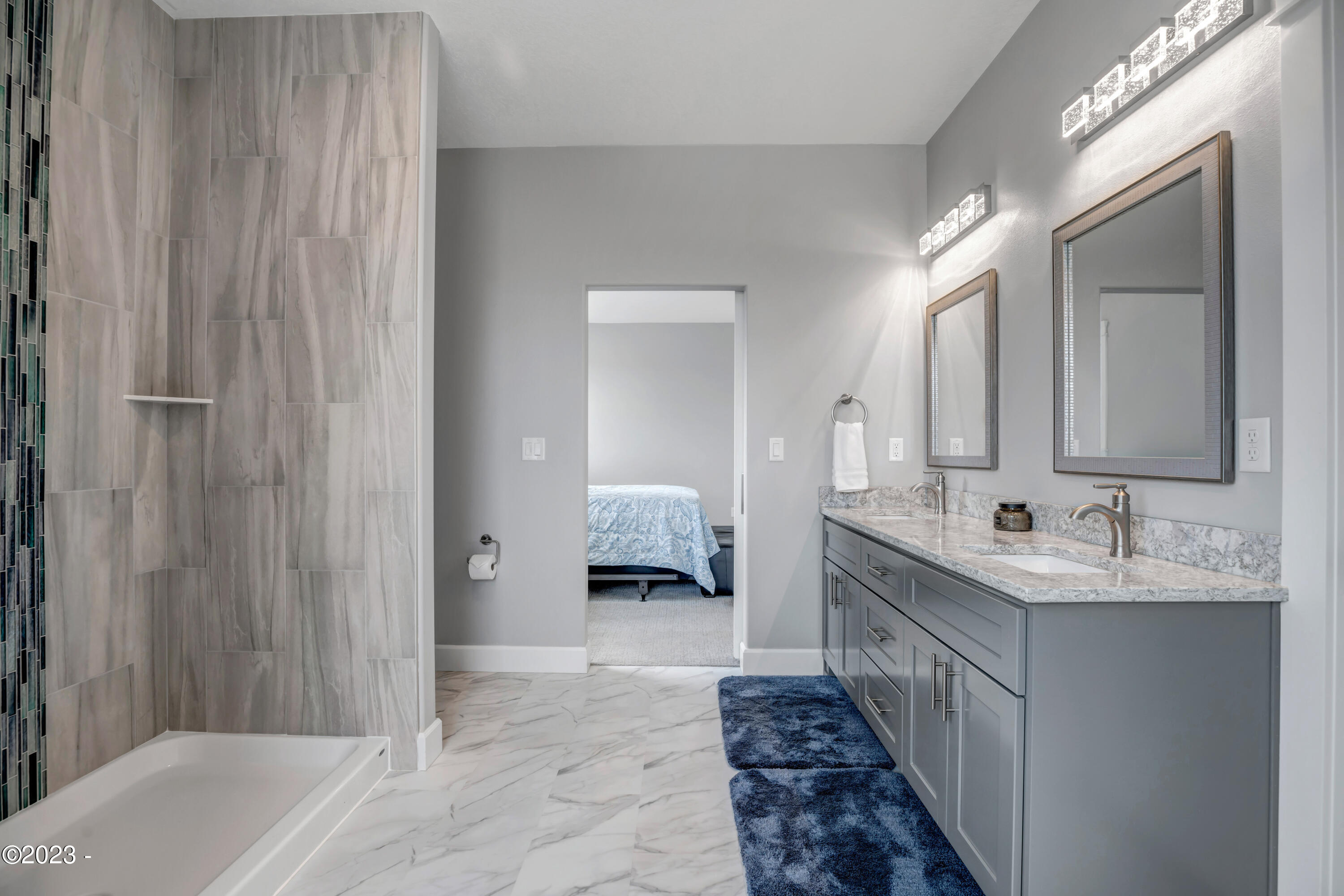 3945 Evergreen Avenue