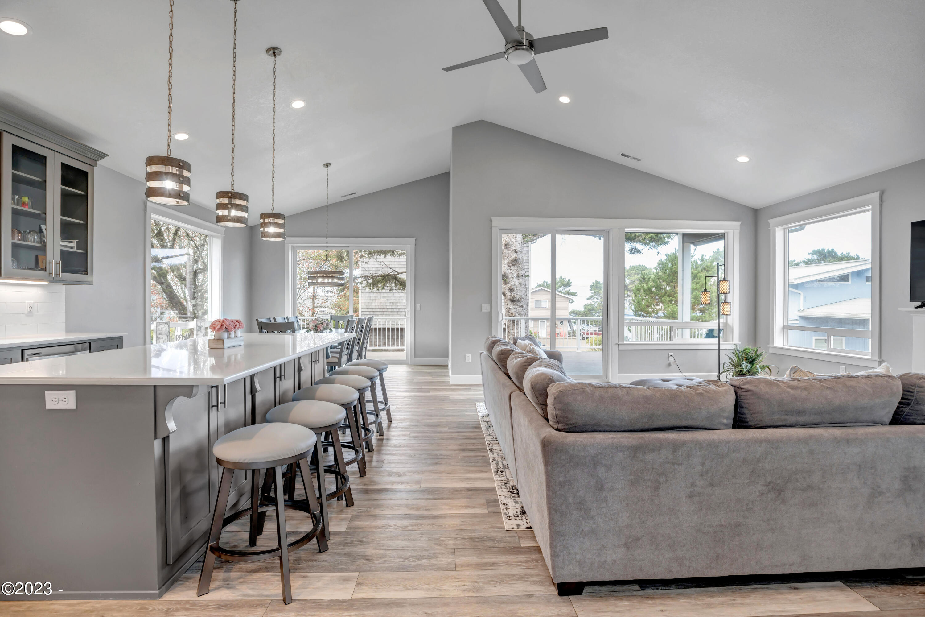 3945 Evergreen Avenue