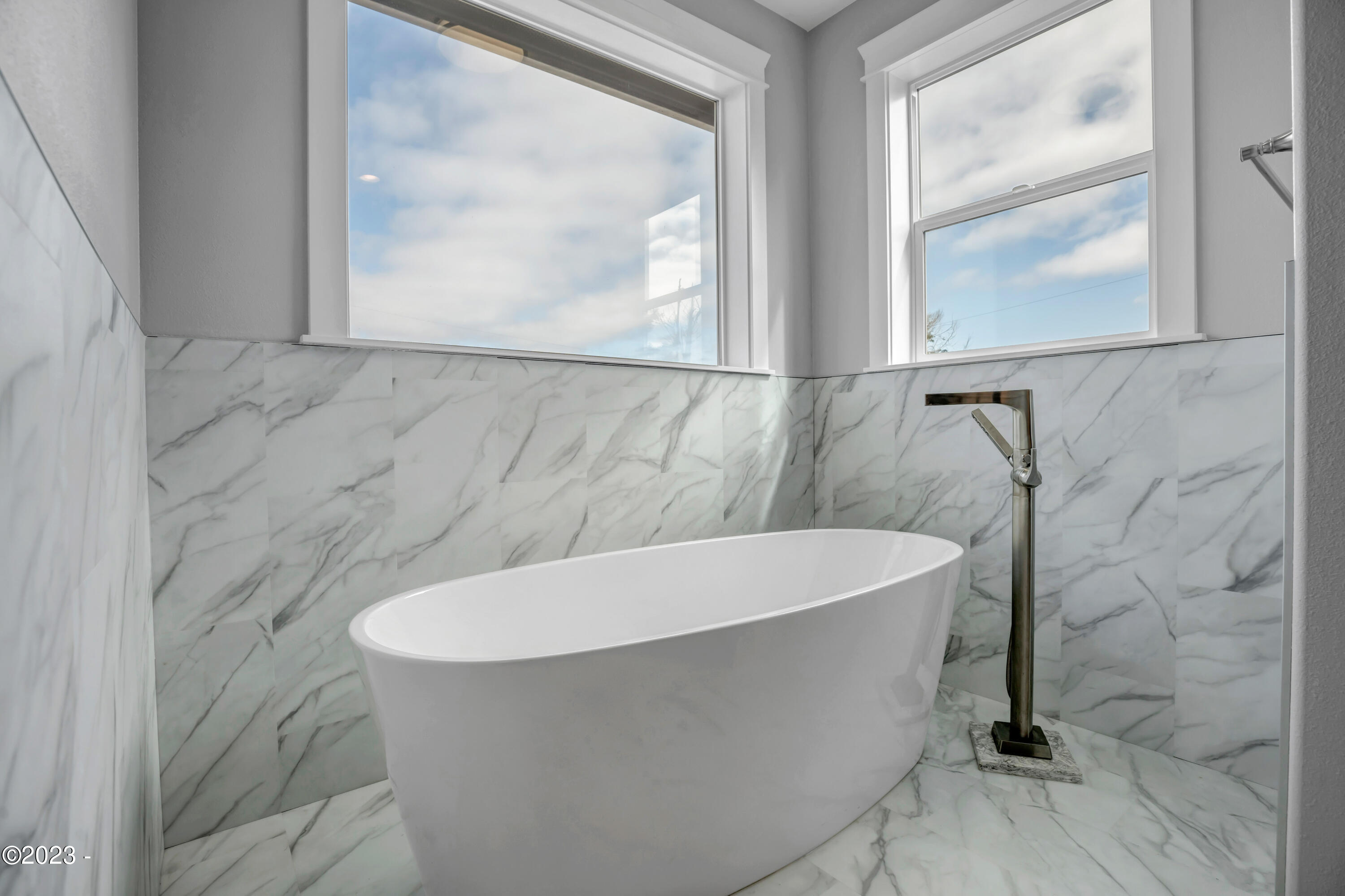 3945 Evergreen Avenue