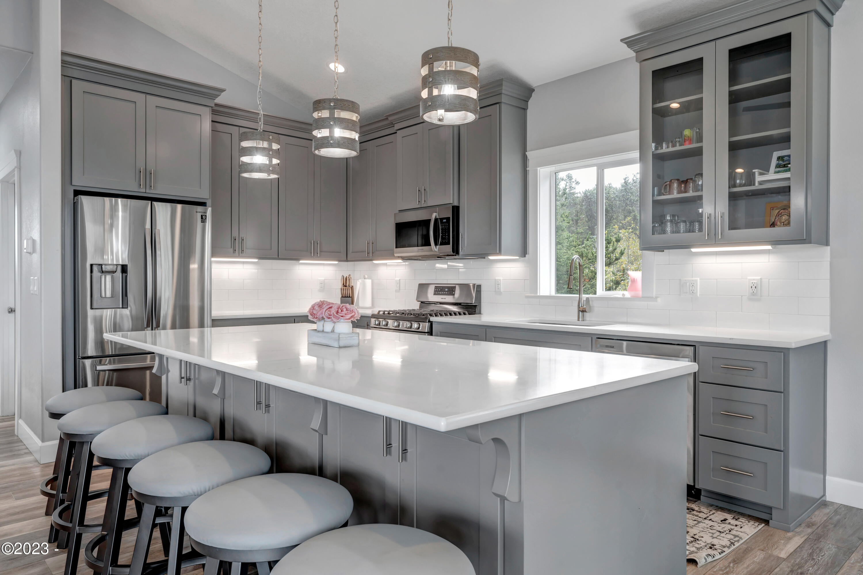 3945 Evergreen Avenue