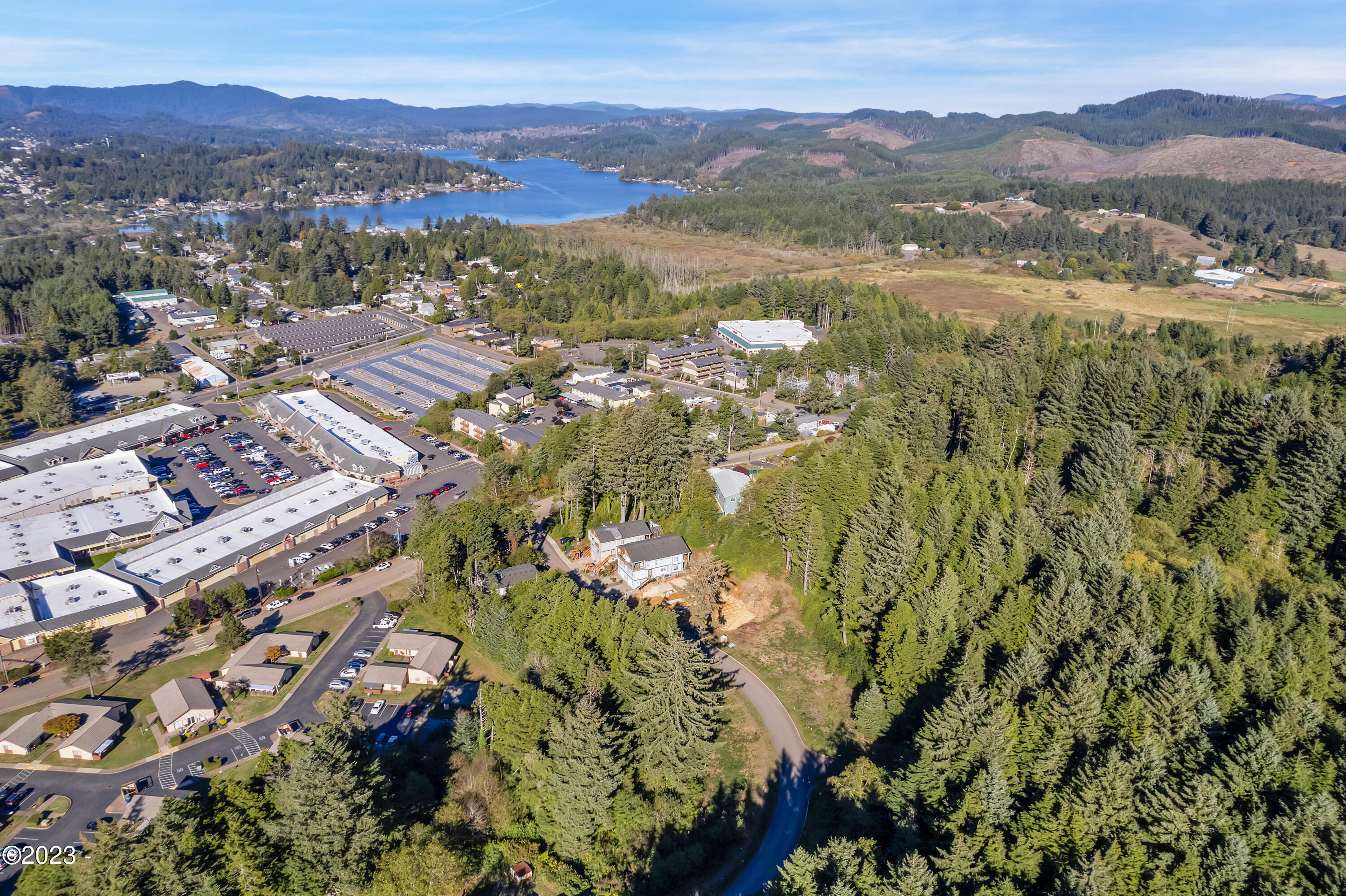 Block 1400 SE Marine Avenue