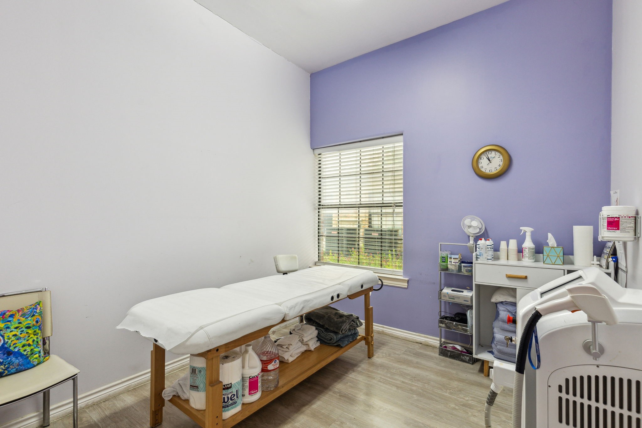 1111 Kinwest Parkway 140